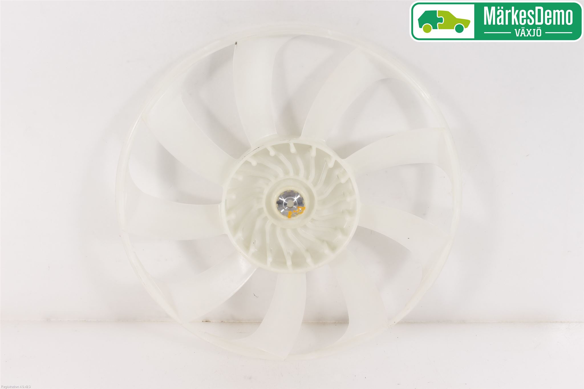 Toyota AURIS 13-19 Kylfläkt-Vinge