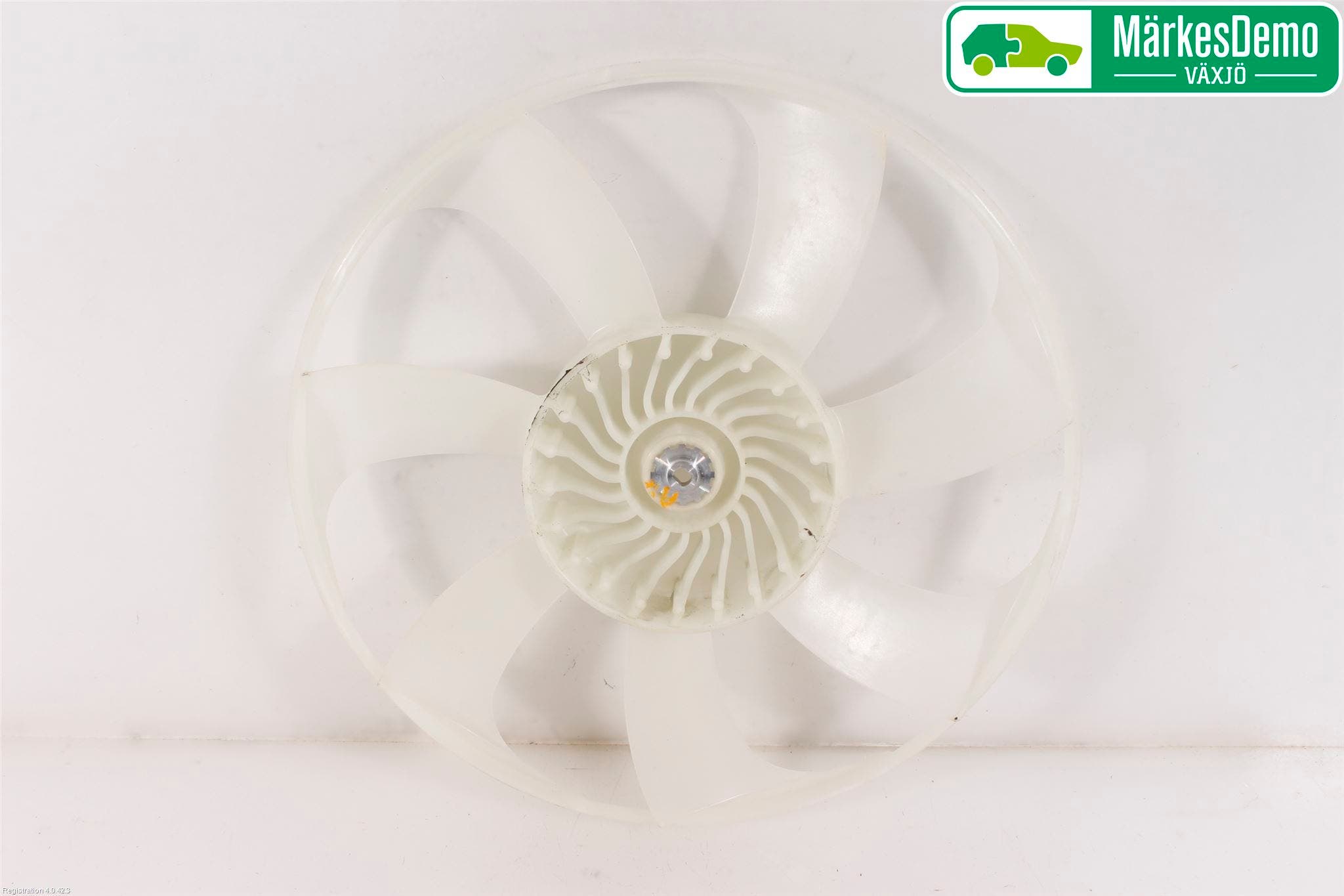 Toyota AURIS 13-19 Kylfläkt-Vinge