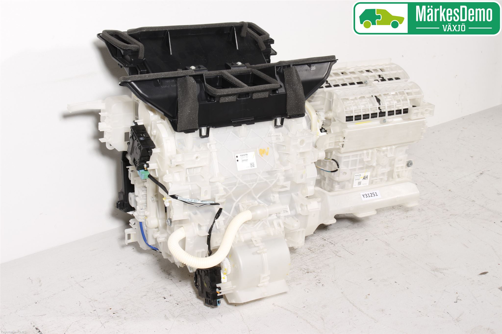 Toyota PRIUS (ZVW50) 16-21 Värme Cellpaket Komp