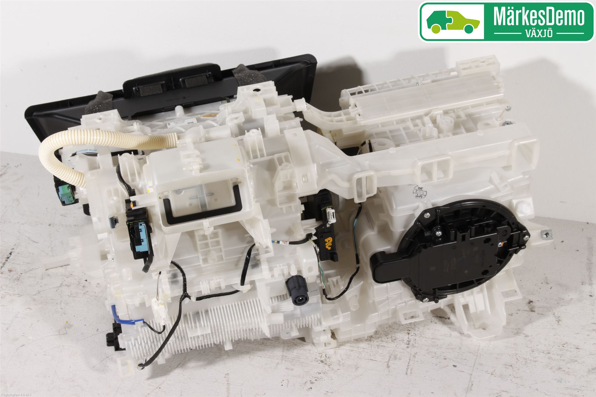 Toyota PRIUS (ZVW50) 16-21 Värme Cellpaket Komp