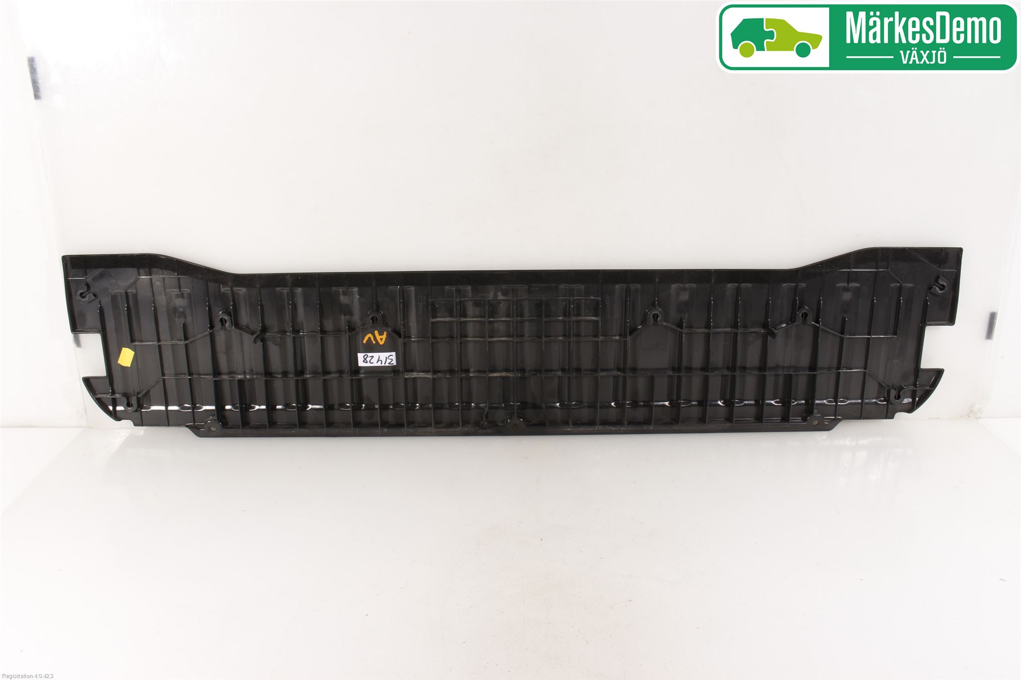 Volvo XC90 03-06 Inrbagagerumklädsel-Golv