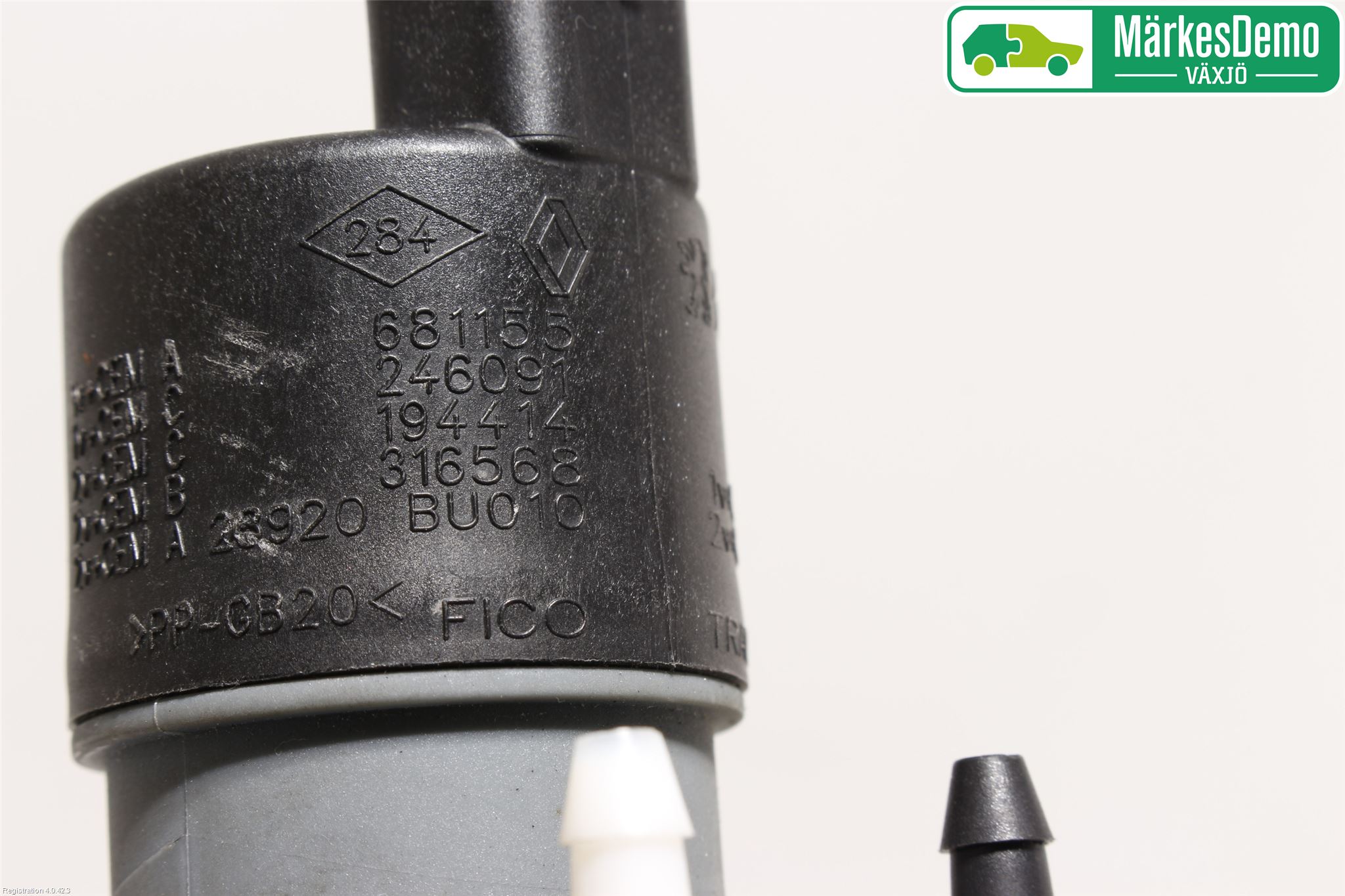 Nissan QASHQAI 14-17 Spolarpump Vindruta