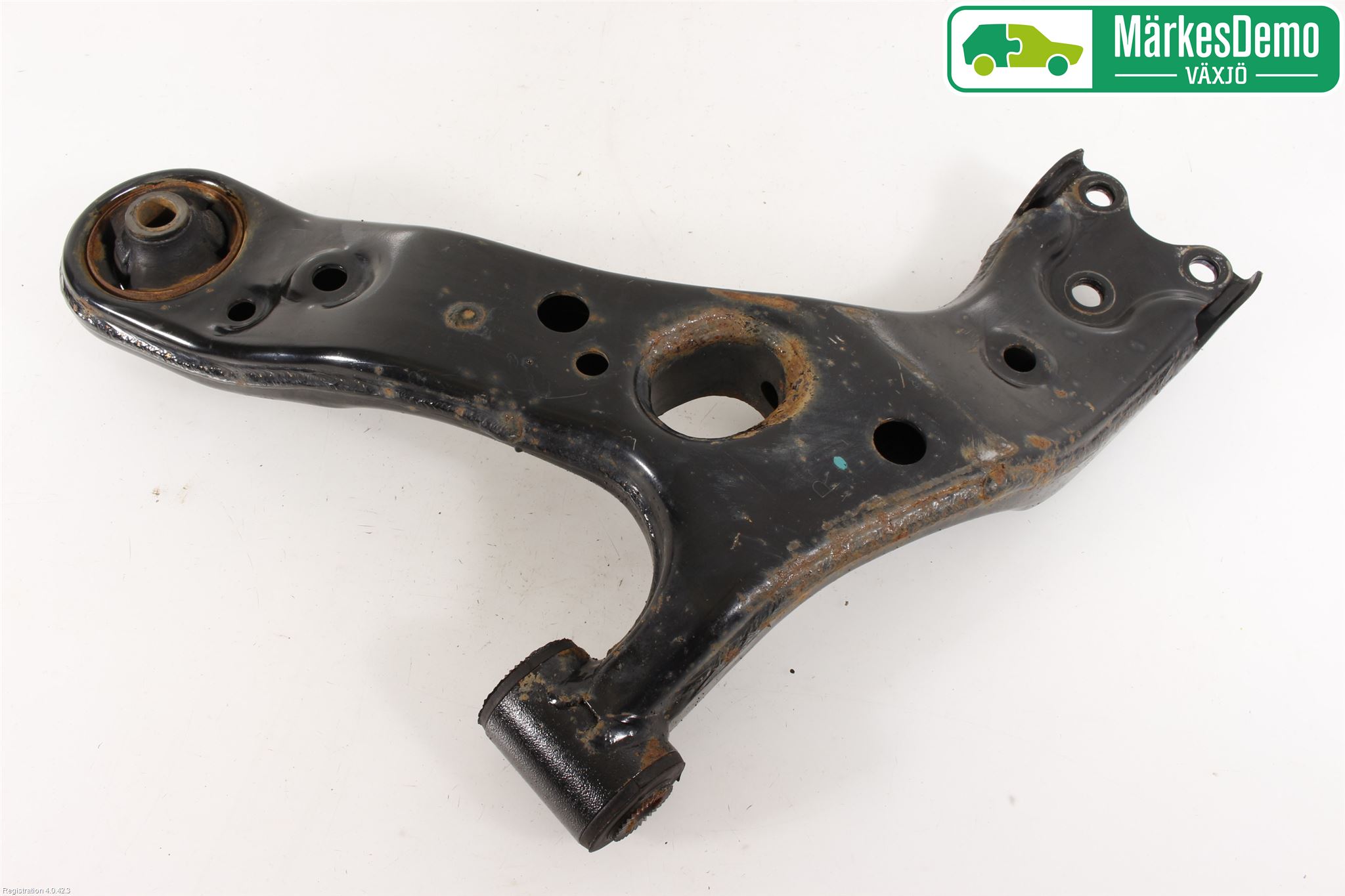 Toyota AURIS 13-19 Bärarm Fram Undre Hö