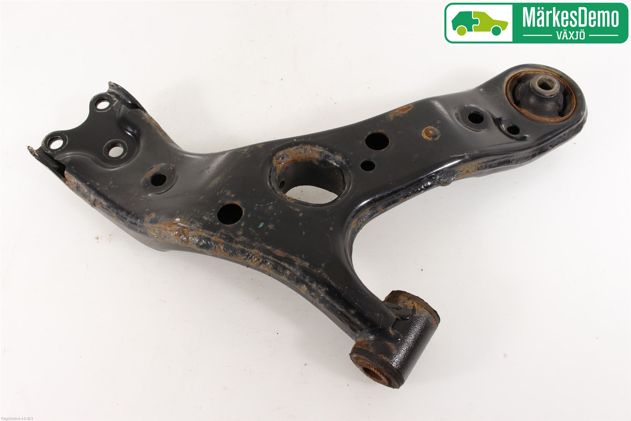 Toyota AURIS 13-19 Bärarm Fram Undre Vä