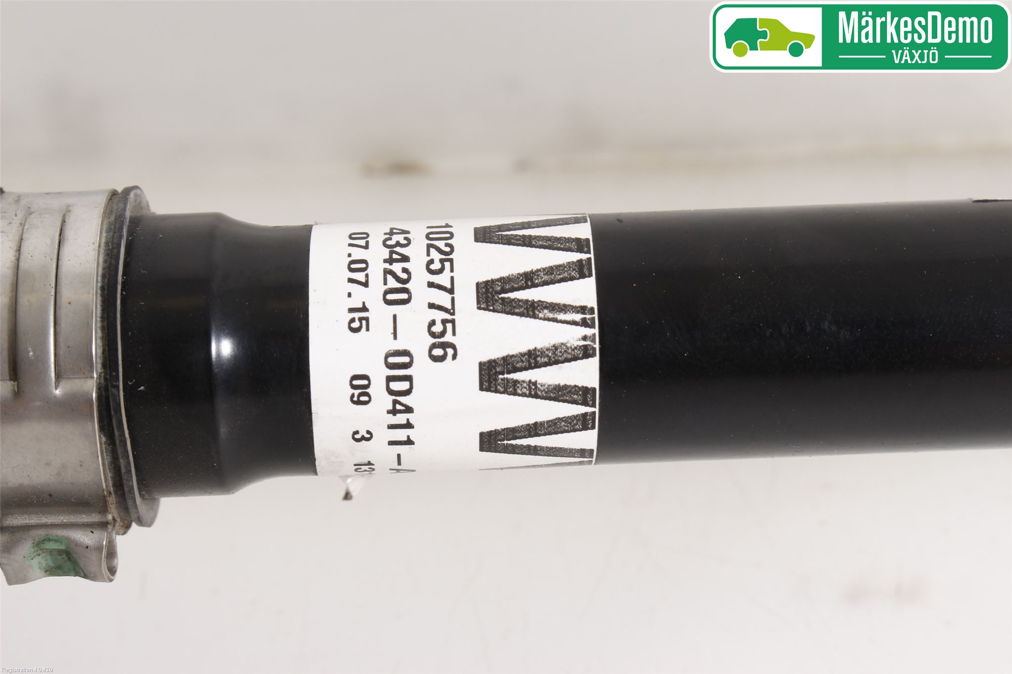 Toyota YARIS XP130 15-20 Drivaxel Fram Vänster