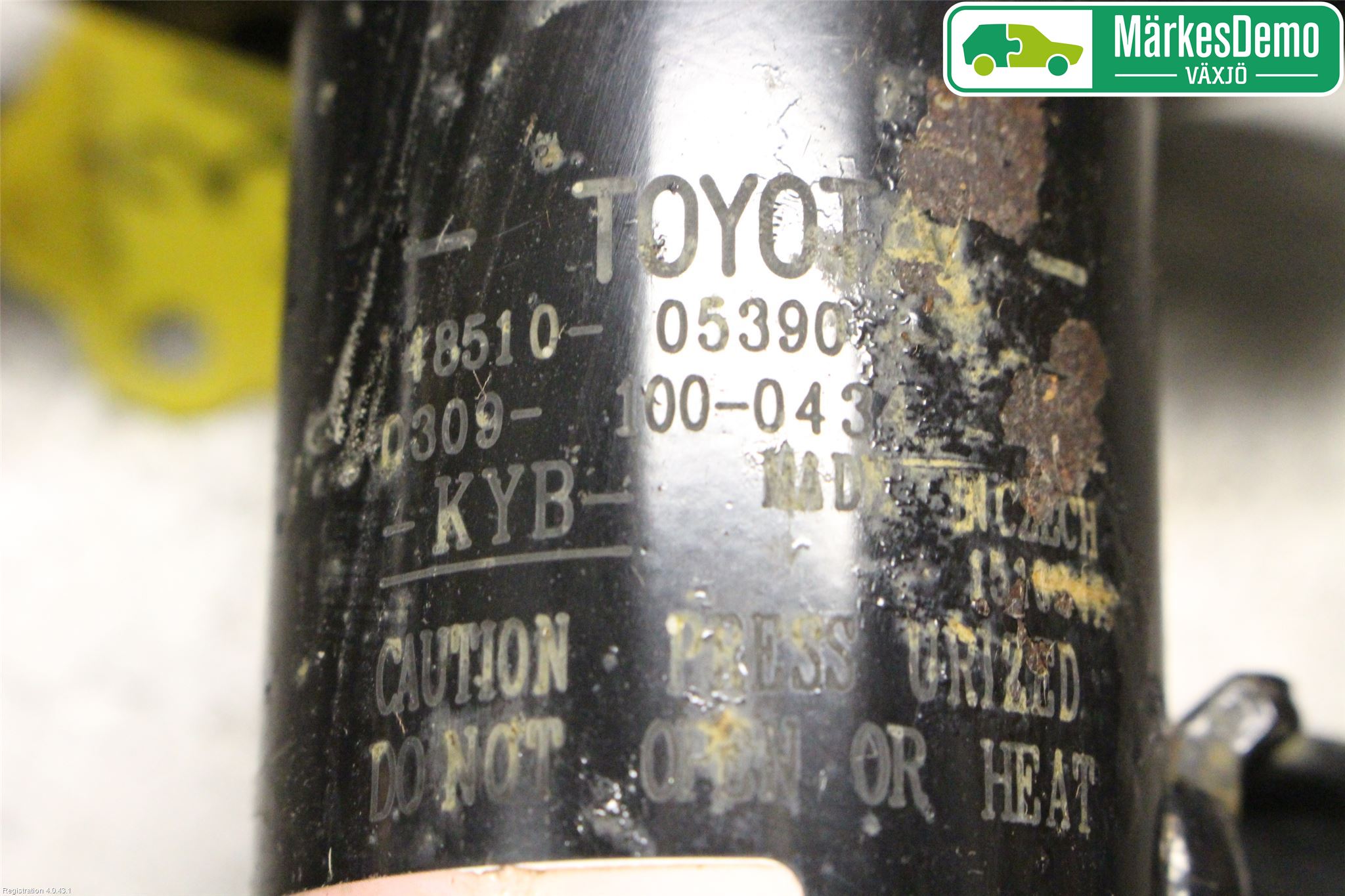 Toyota AVENSIS 16-18 Fjäderben Fram Höger