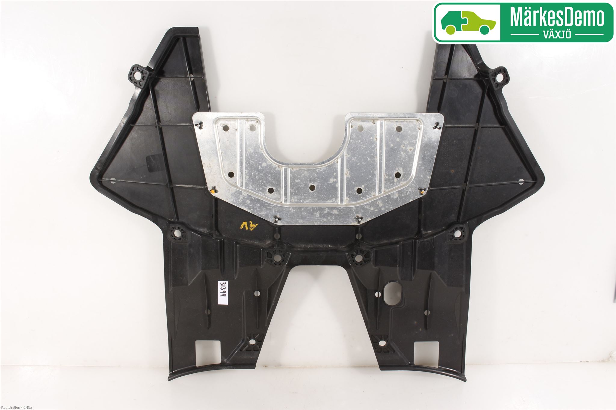 Honda JAZZ 15-20 Hasplåt Plåt-Plast