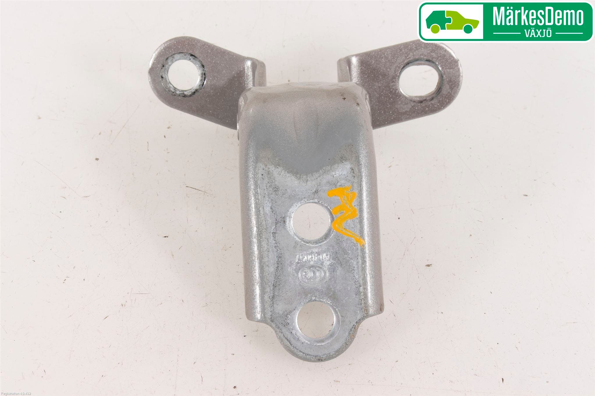 Hyundai i30 GD 13-17 Dörrgångjärn