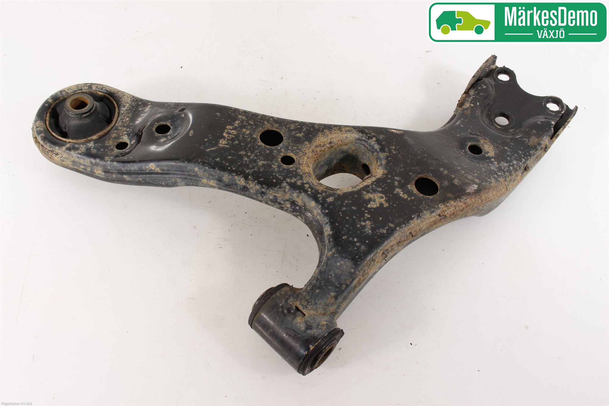 Toyota AVENSIS 16-18 Bärarm Fram Undre Hö