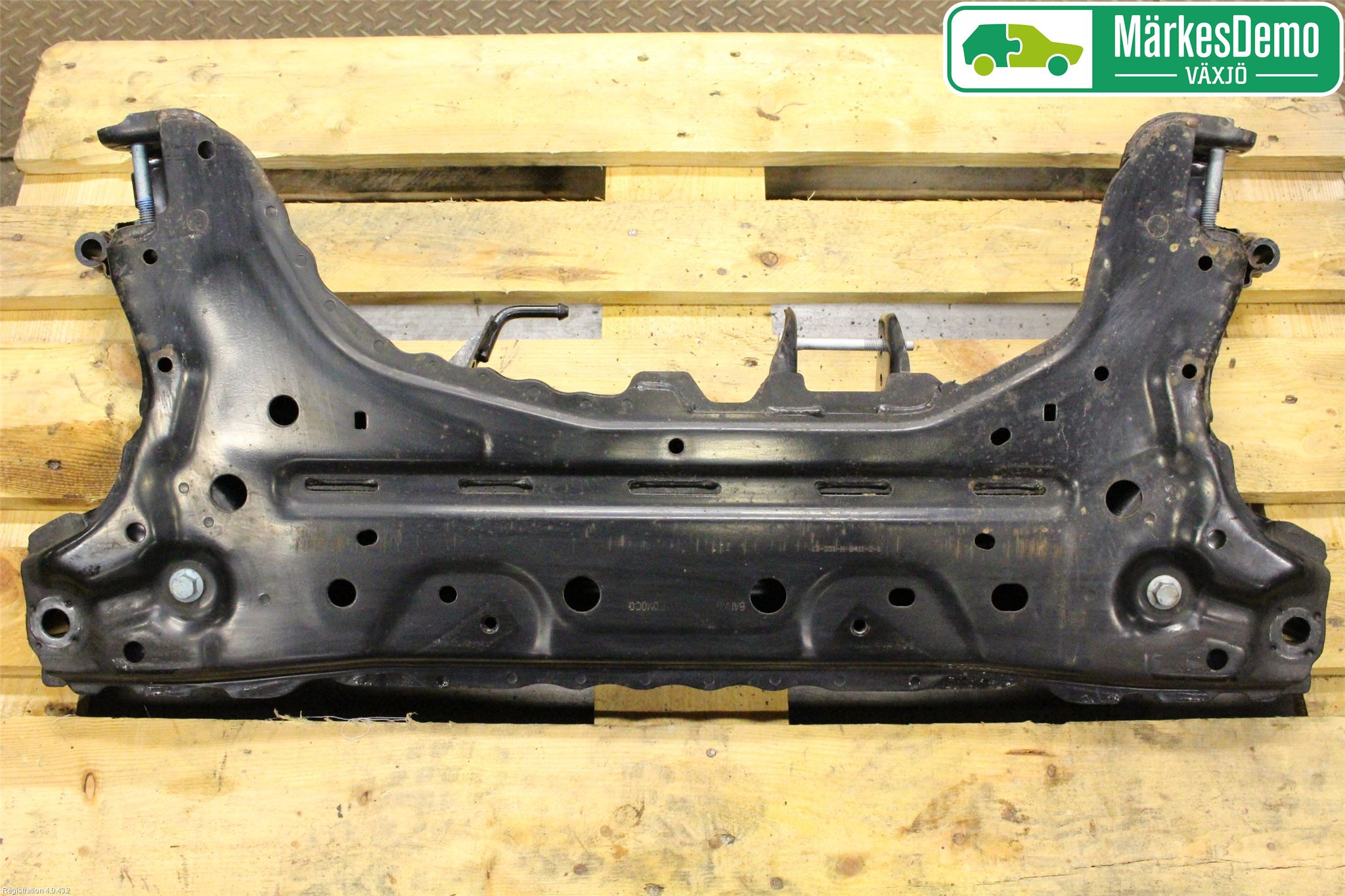 Ford FIESTA 13-17 Framvagnsbalk