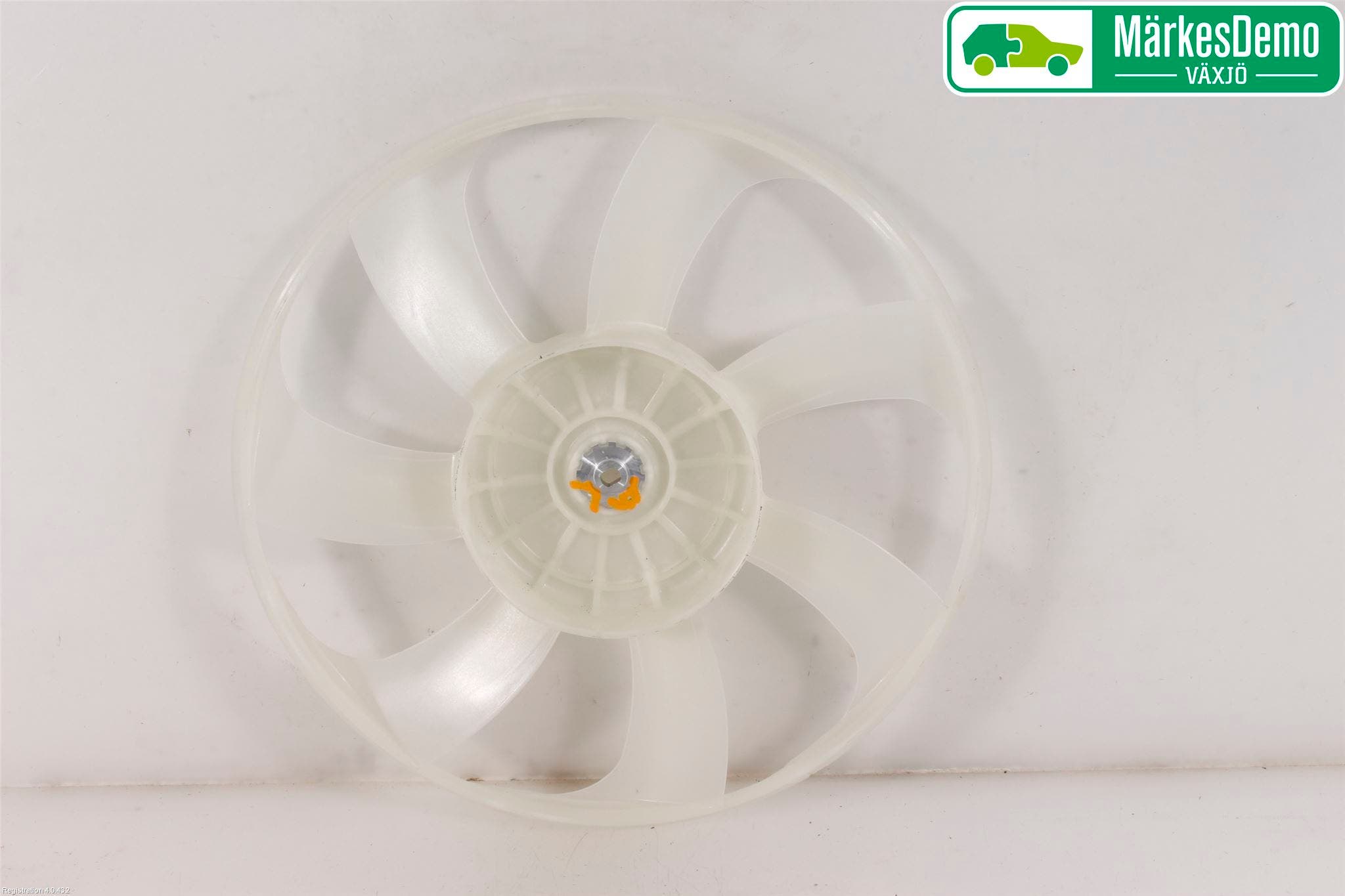 Toyota AURIS 13-19 Kylfläkt-Vinge