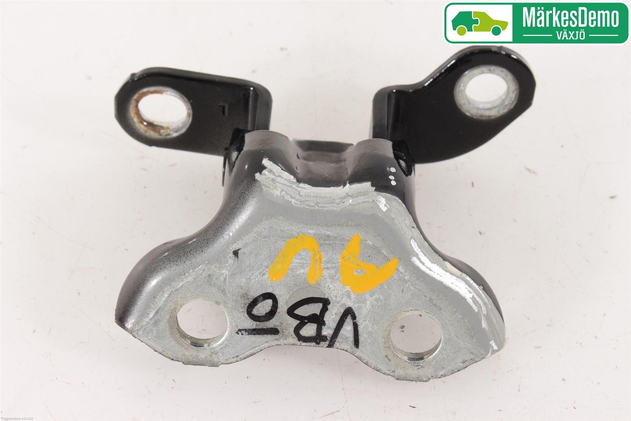 Toyota AVENSIS 16-18 Dörrgångjärn