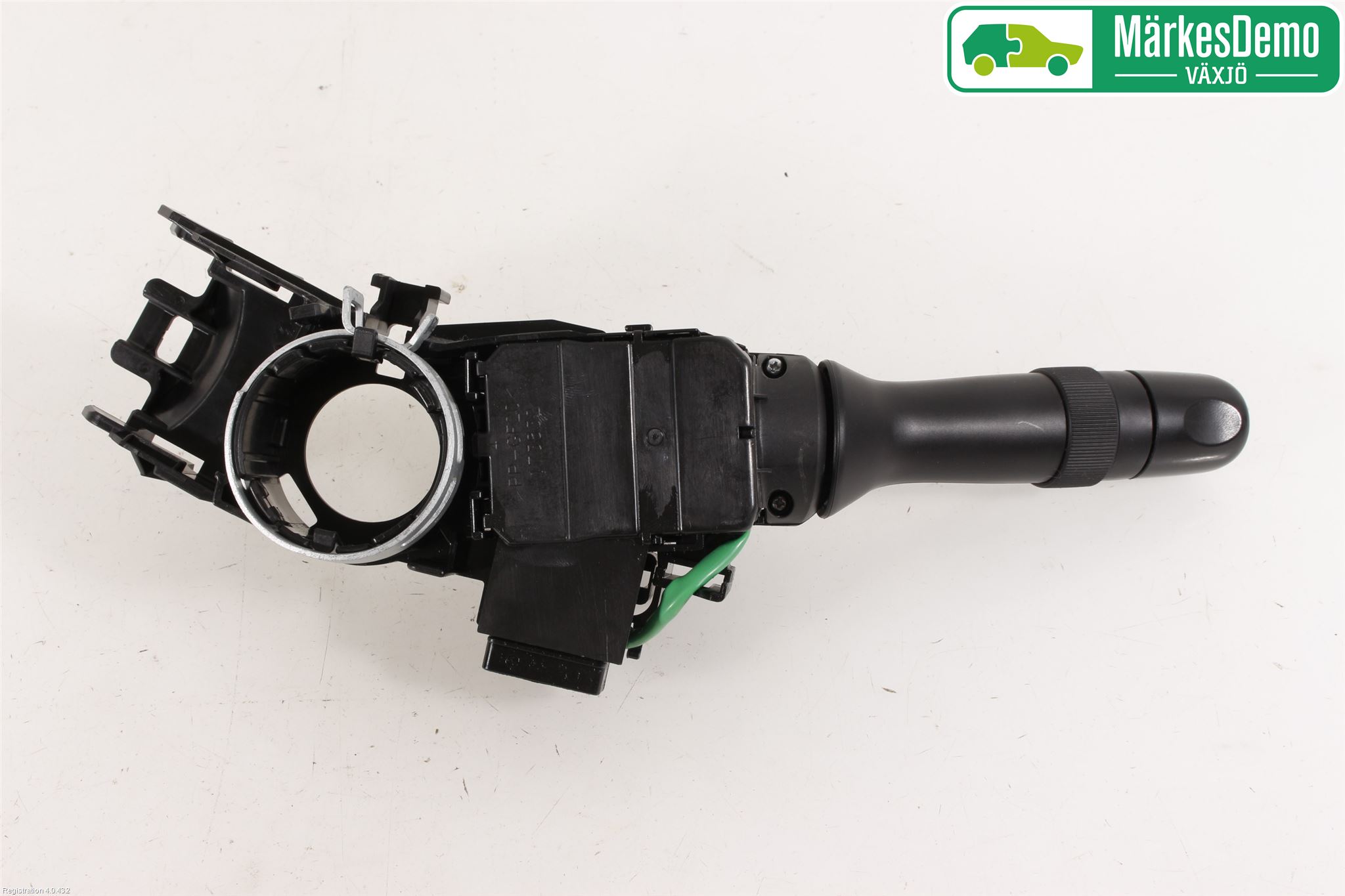 Toyota AVENSIS 16-18 Spak Blinkers-Ljusomk