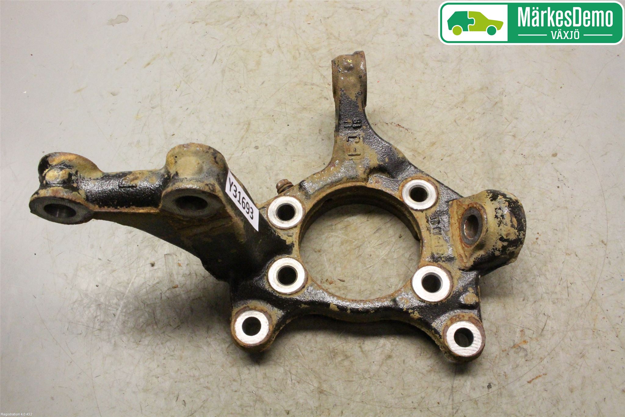 Toyota AURIS 13-19 Styrspindel Lagerhus Hö