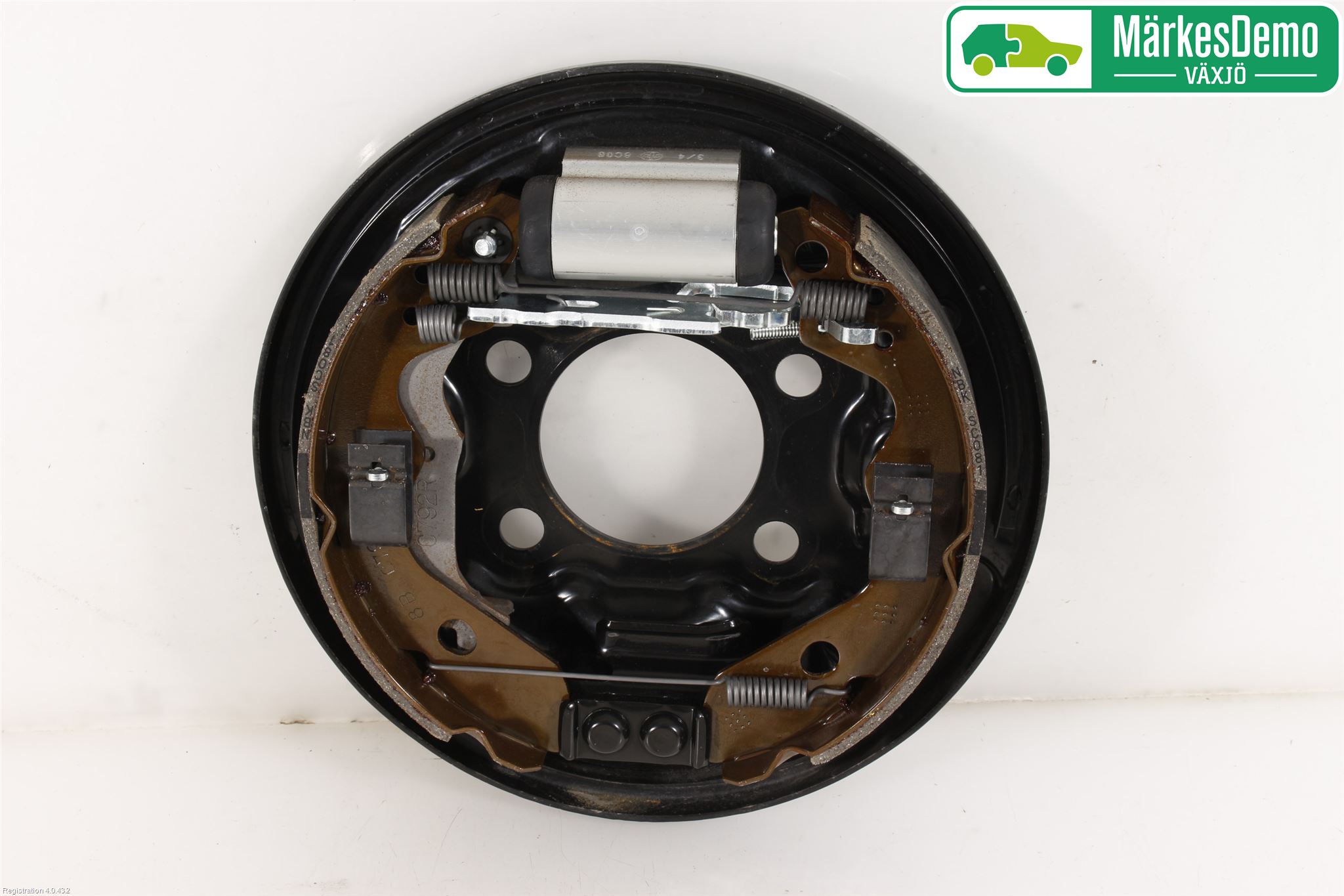 Suzuki IGNIS 01-20 Bromssköld Bak