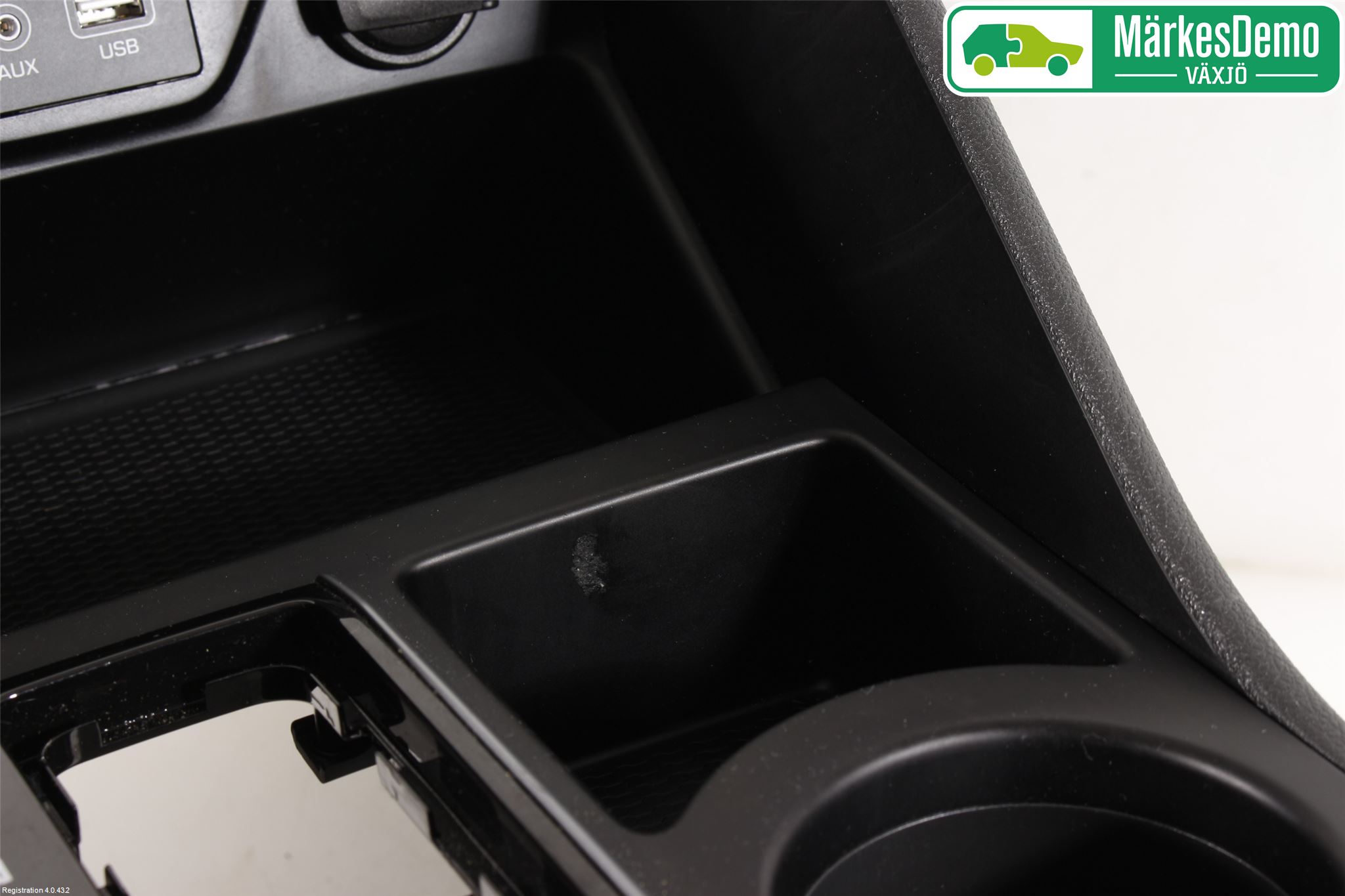 Hyundai TUCSON 05- Instrumentkonsoll Golv