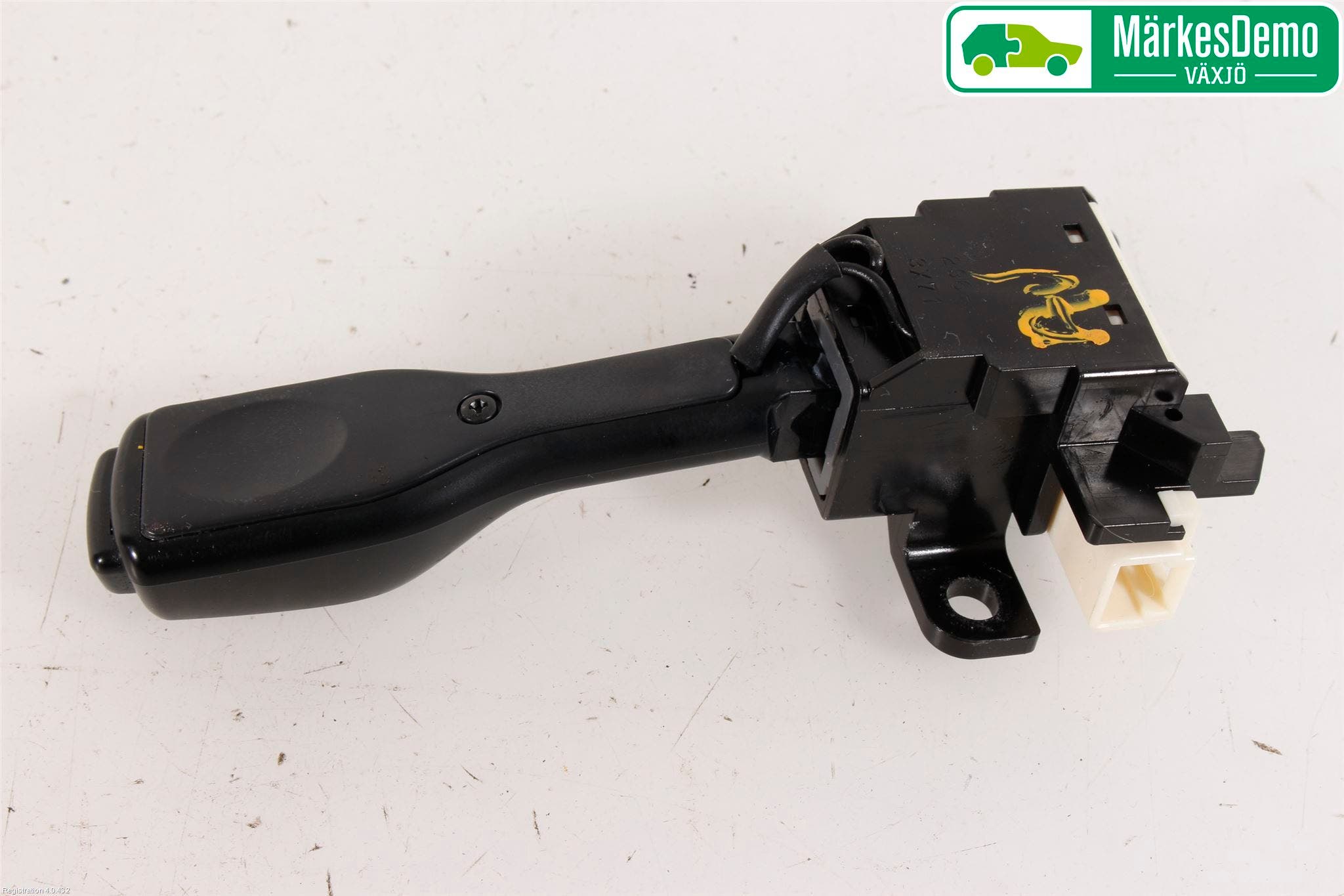 Toyota AURIS 13-19 Farthållare