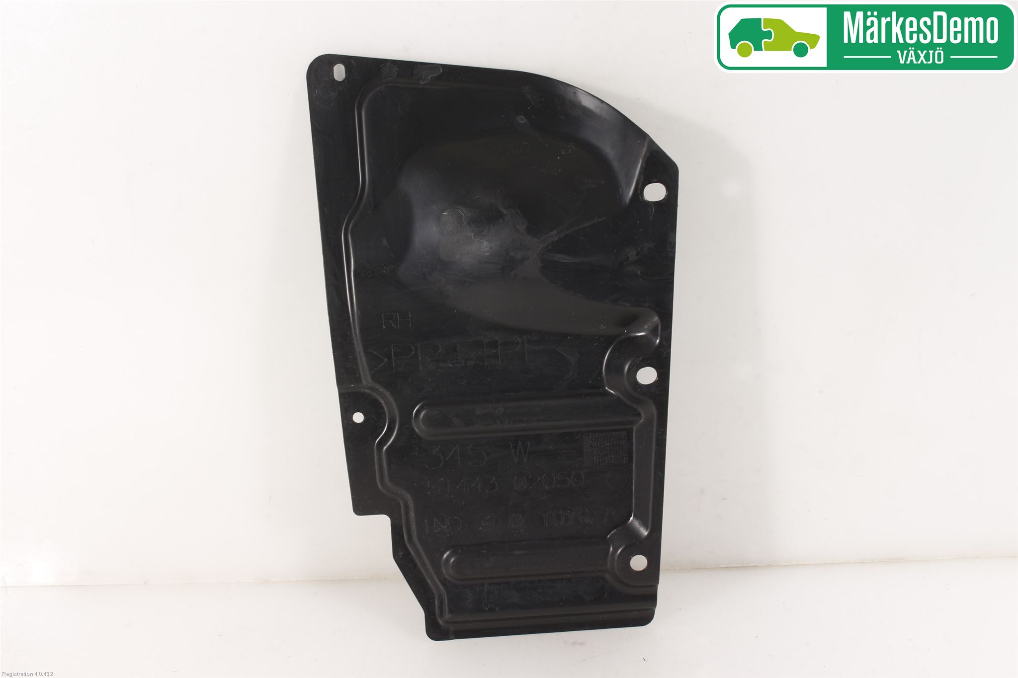 Toyota AURIS 13-19 Hasplåt Plåt-Plast