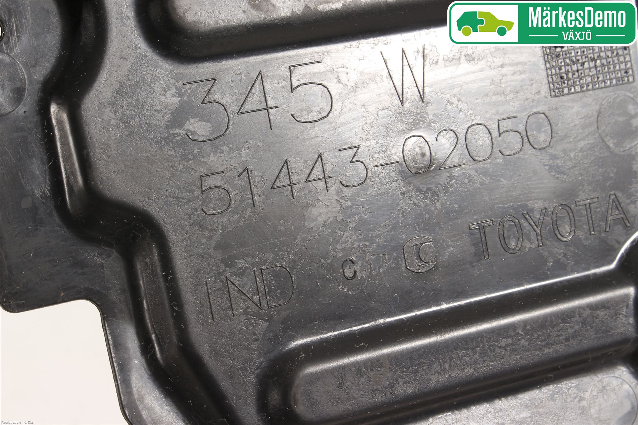 Toyota AURIS 13-19 Hasplåt Plåt-Plast