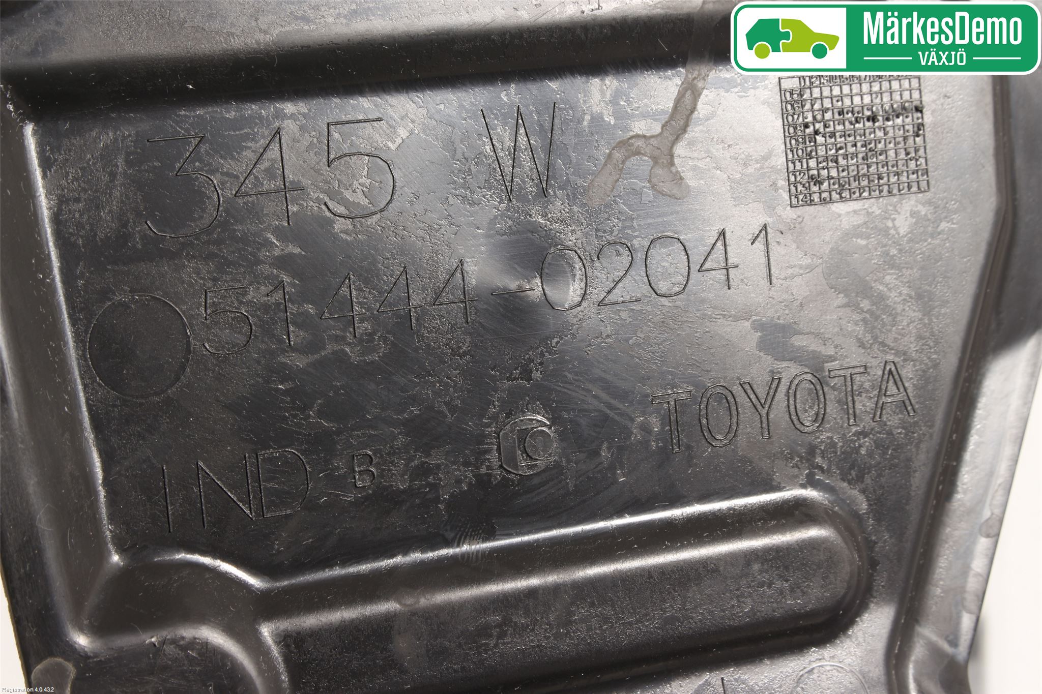 Toyota AURIS 13-19 Hasplåt Plåt-Plast