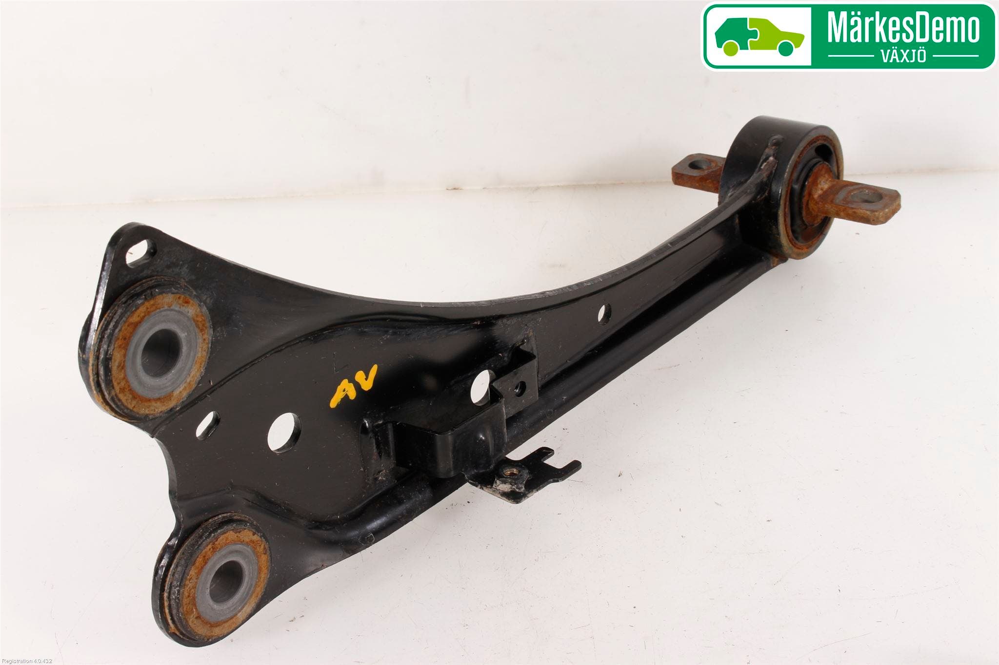 Lexus CT 200h Bärarm Bak Vänster