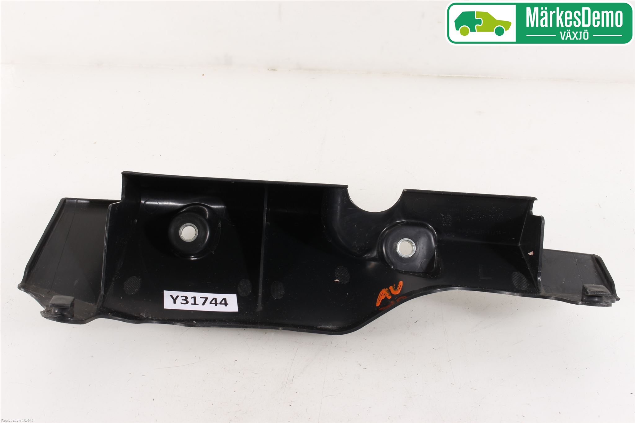 Toyota AURIS 13-19 Bärarm Bak Vänster