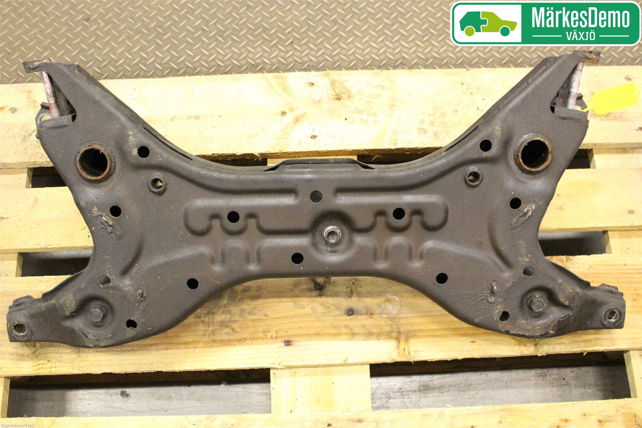 Mitsubishi SPACE STAR 13- Framvagnsbalk