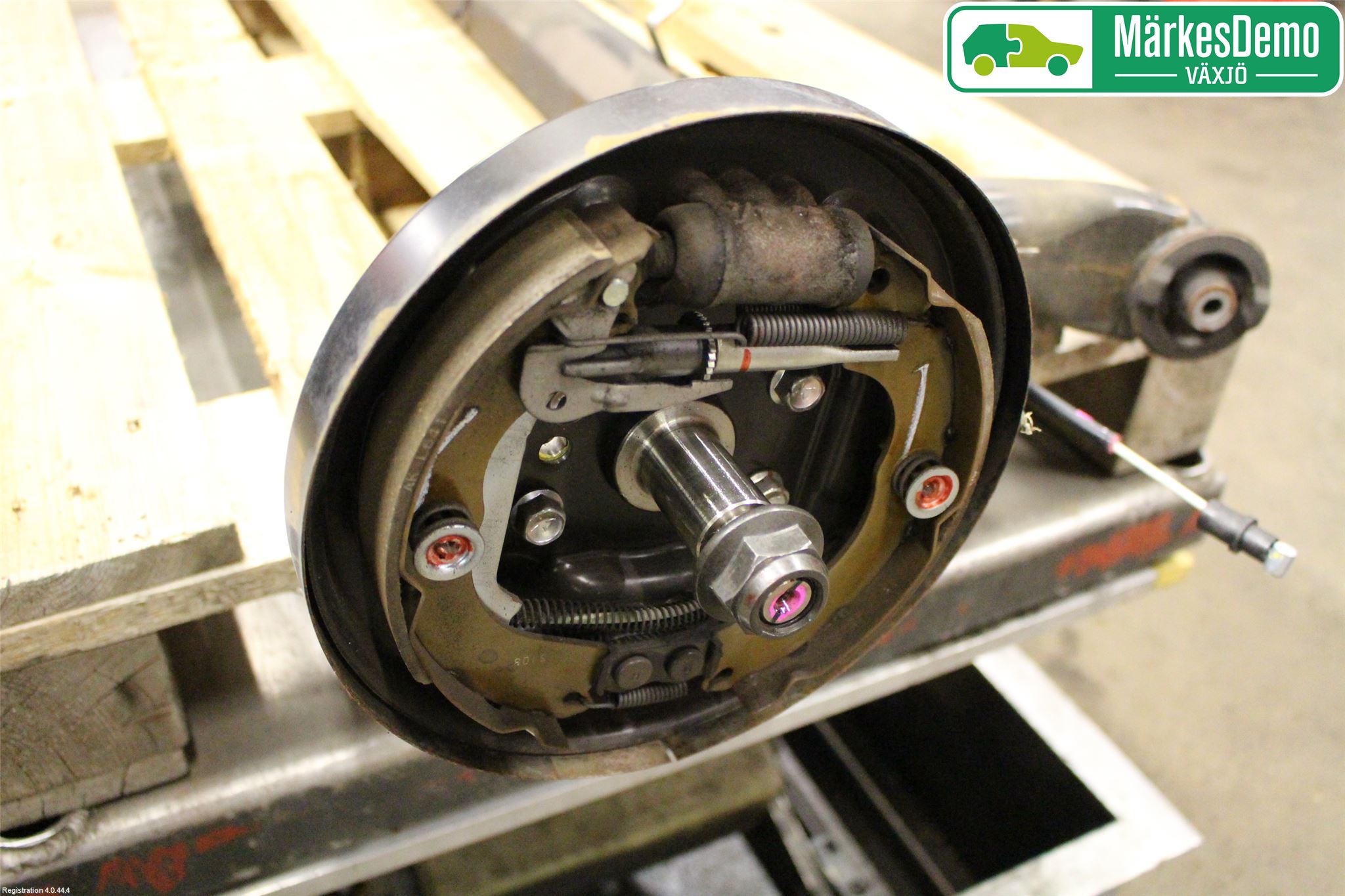 Mitsubishi SPACE STAR 13- Bakaxelbalk