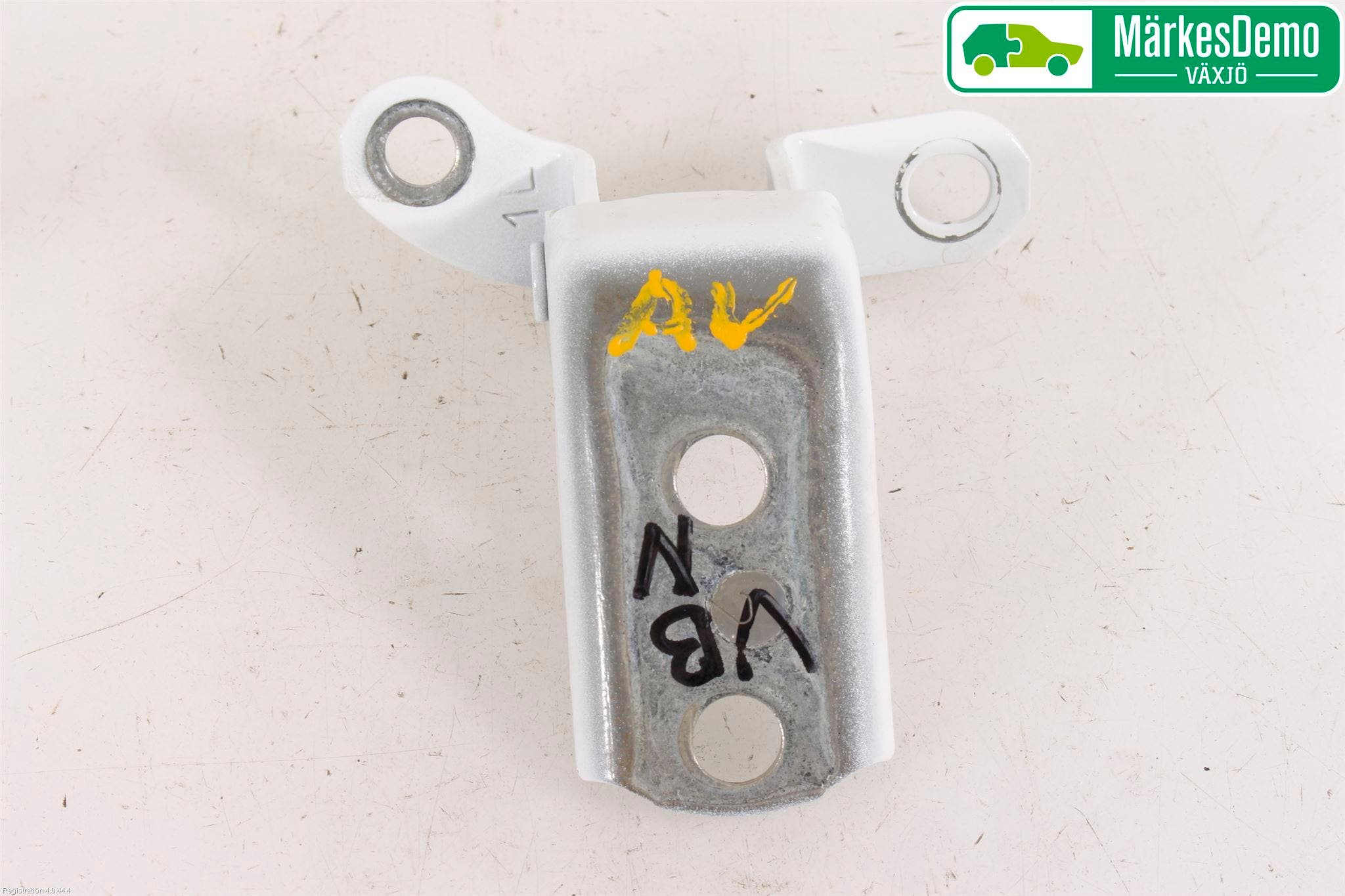 Toyota YARIS XP130 15-20 Dörrgångjärn