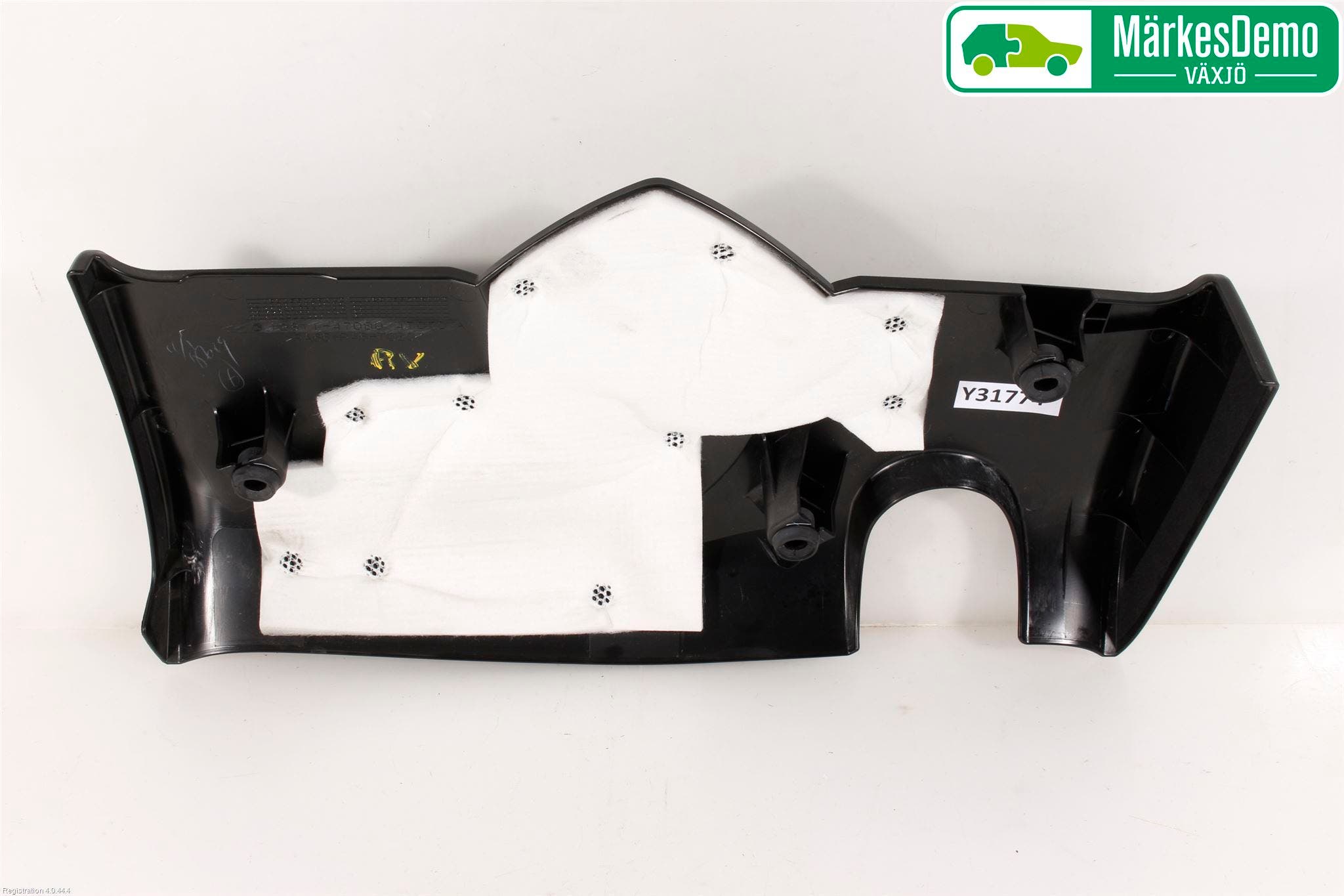 Toyota YARIS XP130 15-20 Motorkåpa