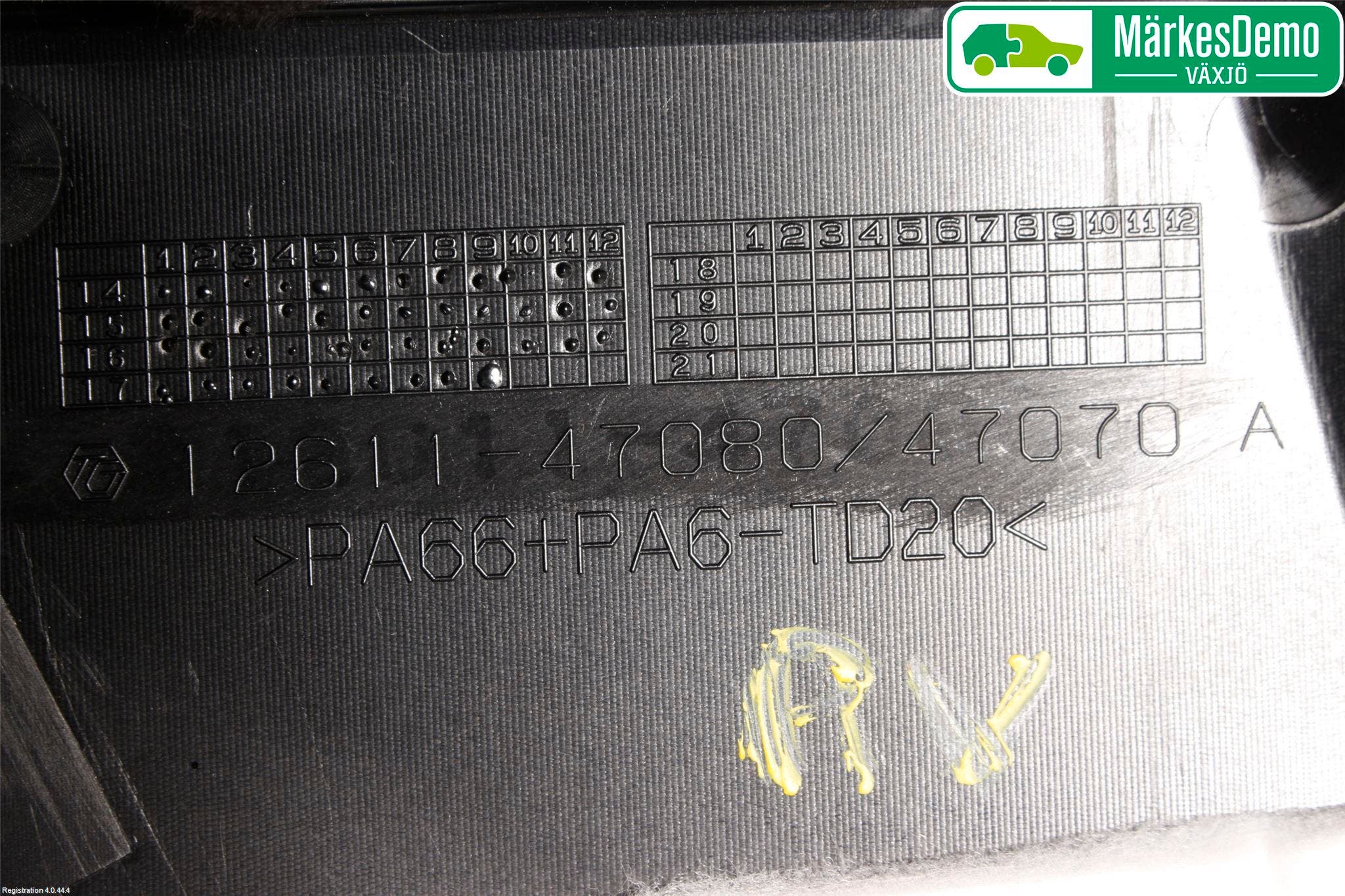 Toyota YARIS XP130 15-20 Motorkåpa