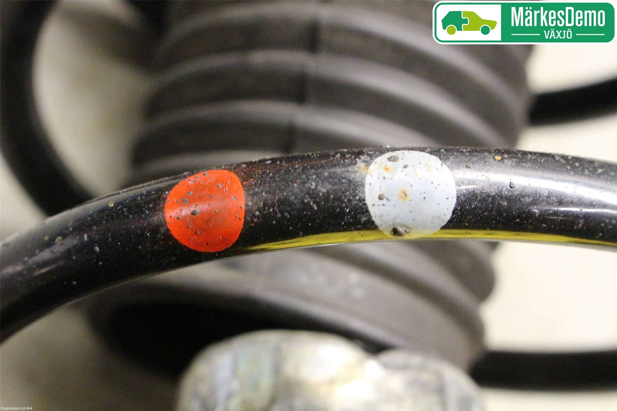 Toyota AURIS 10-12 Fjäderben Fram Höger