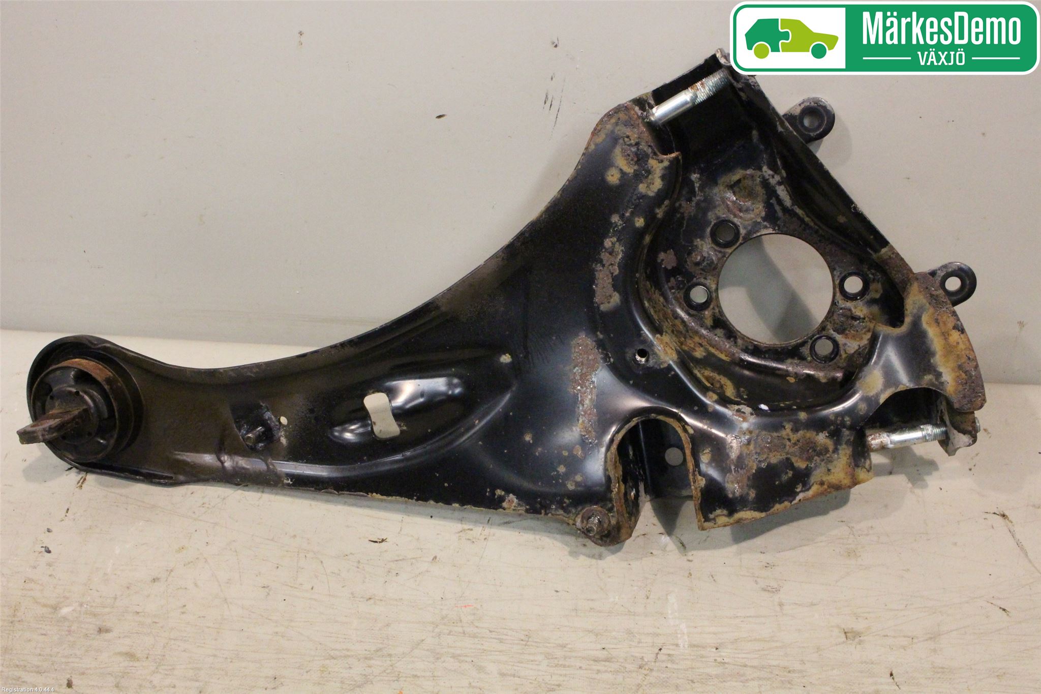 Mitsubishi OUTLANDER 13-21 Bärarm Bak Höger