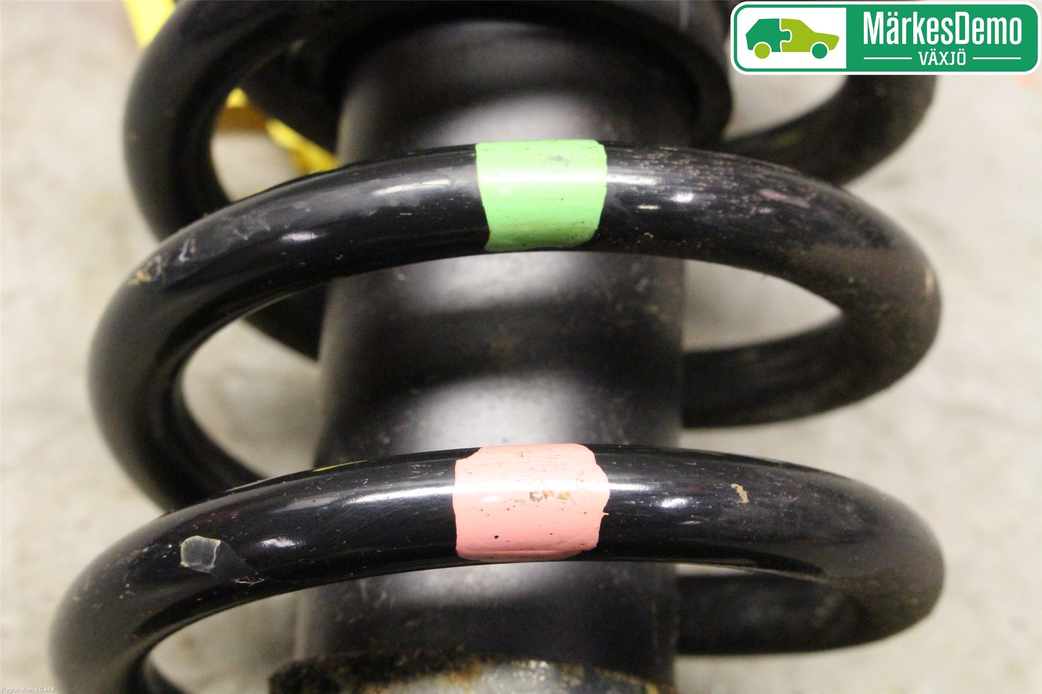 Mitsubishi OUTLANDER 13-21 Fjäderben Bak Vänster