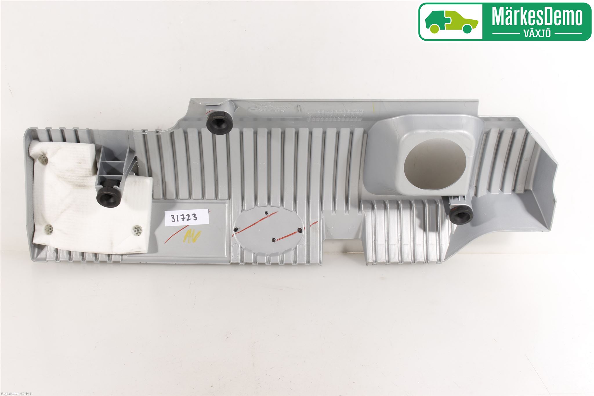 Toyota AURIS 13-19 Motorkåpa