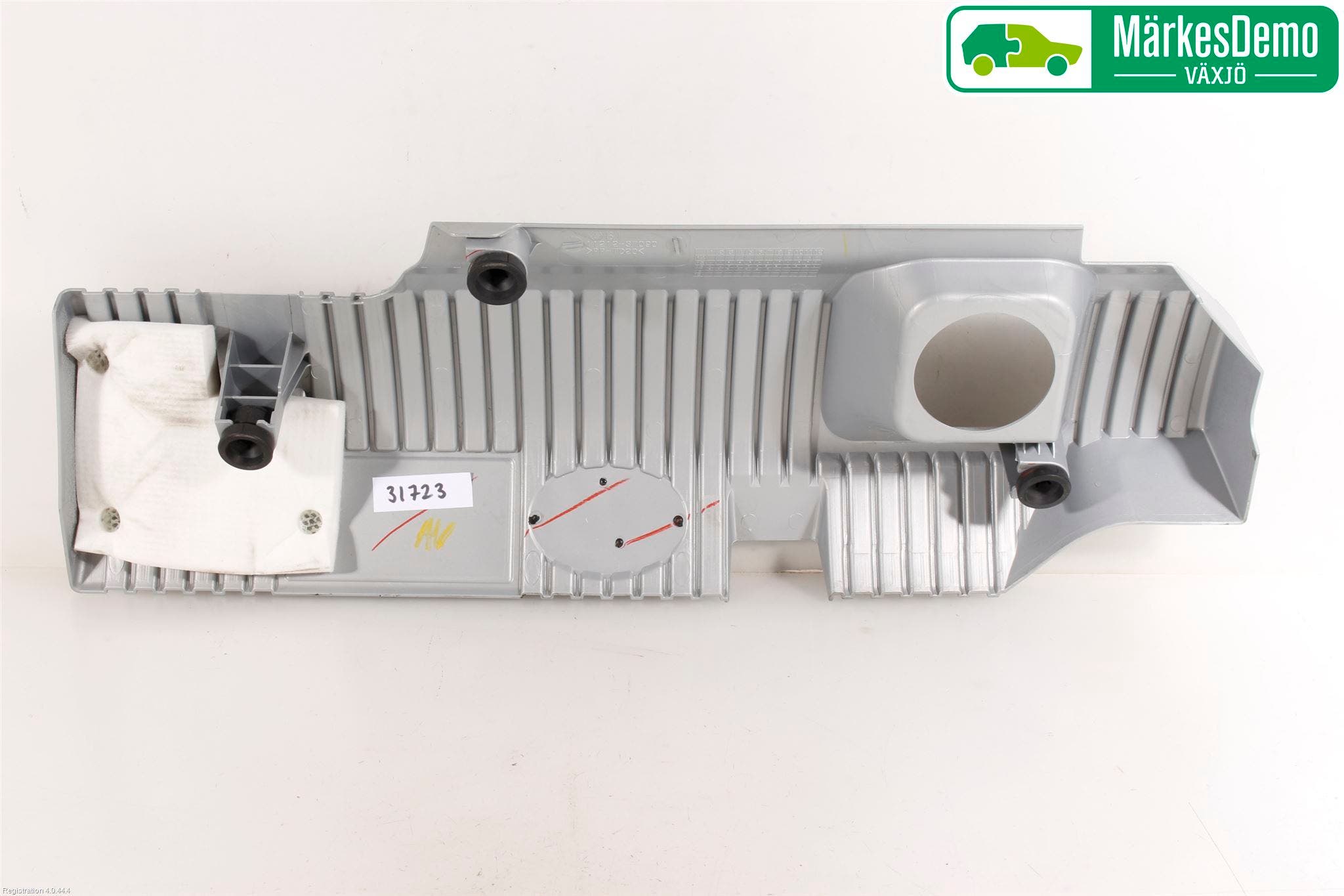 Toyota AURIS 13-19 Motorkåpa