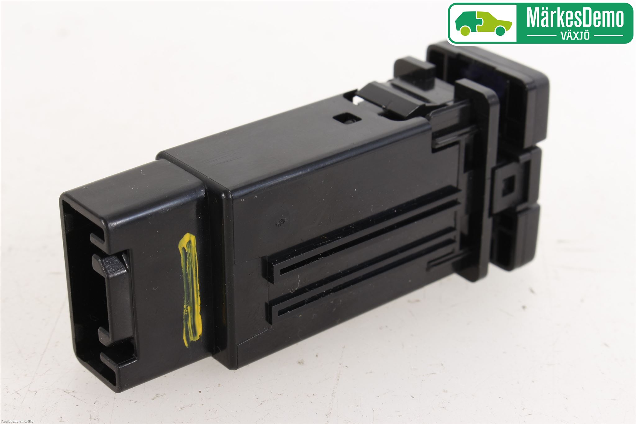 Toyota YARIS XP130 15-20 Strömställare Stolvärme