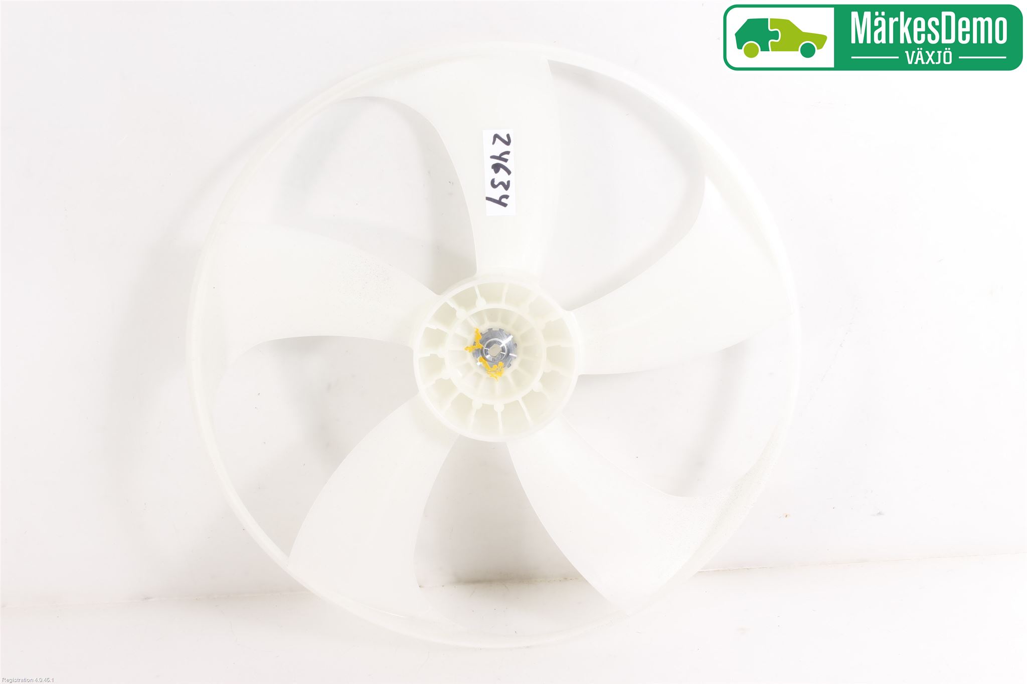 Mitsubishi SPACE STAR 13- Kylfläkt-Vinge