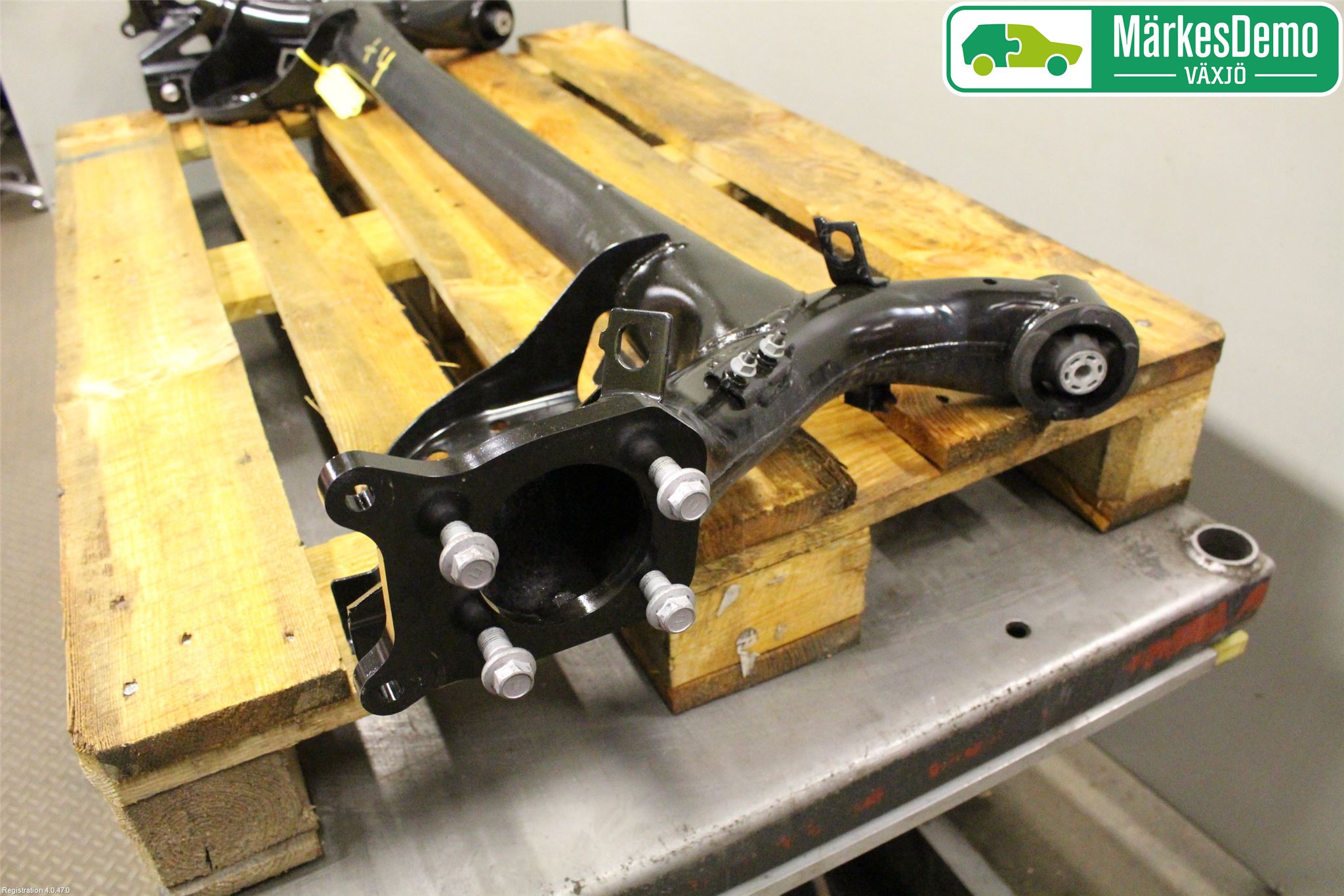 Toyota YARIS XP130 15-20 Bakaxelbalk