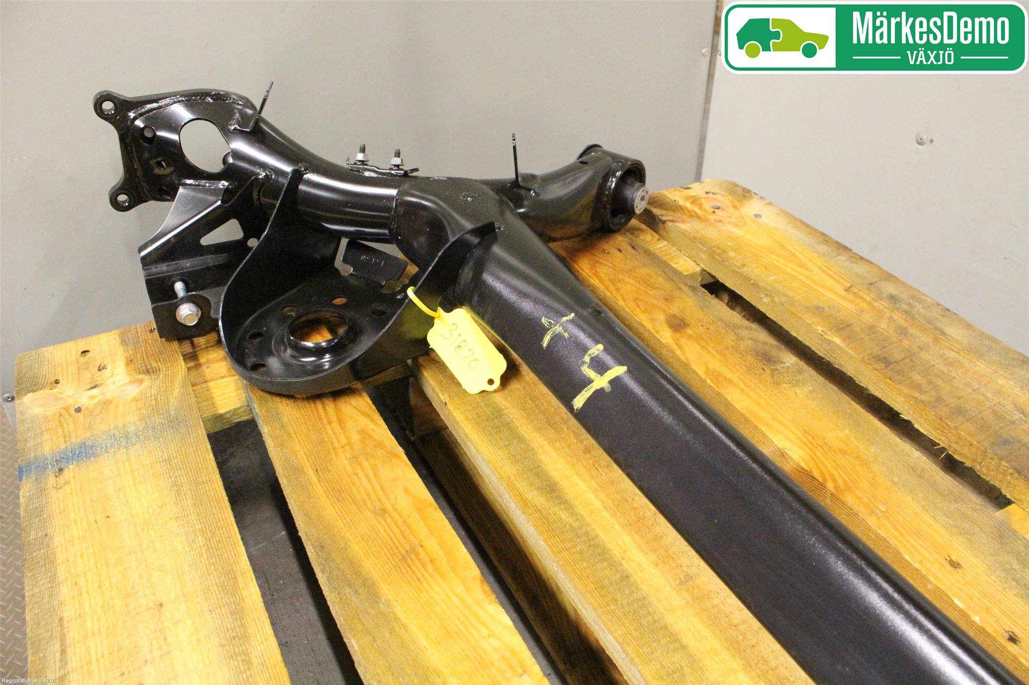 Toyota YARIS XP130 15-20 Bakaxelbalk