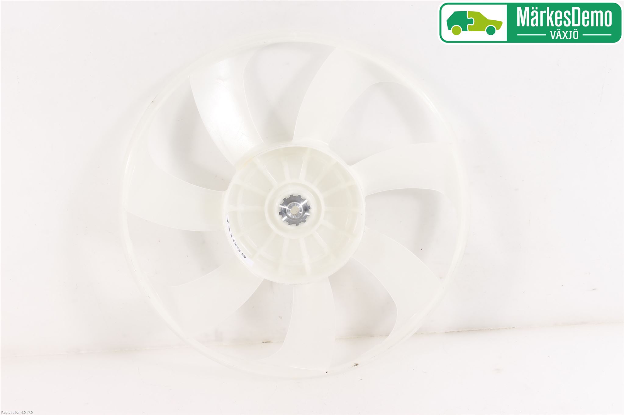 Toyota AURIS 13-19 Kylfläkt-Vinge