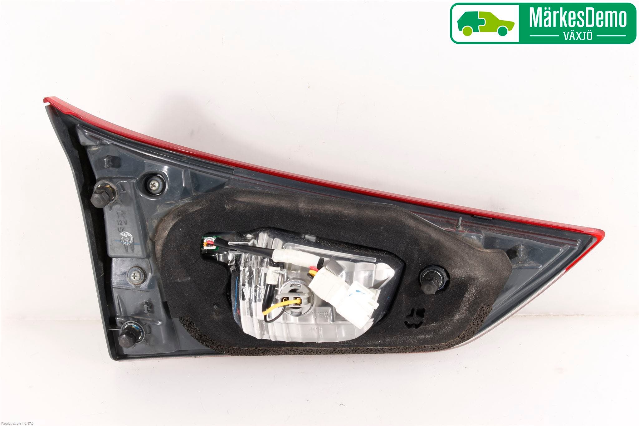 Toyota AURIS 13-19 Bakljus Lucka Hö