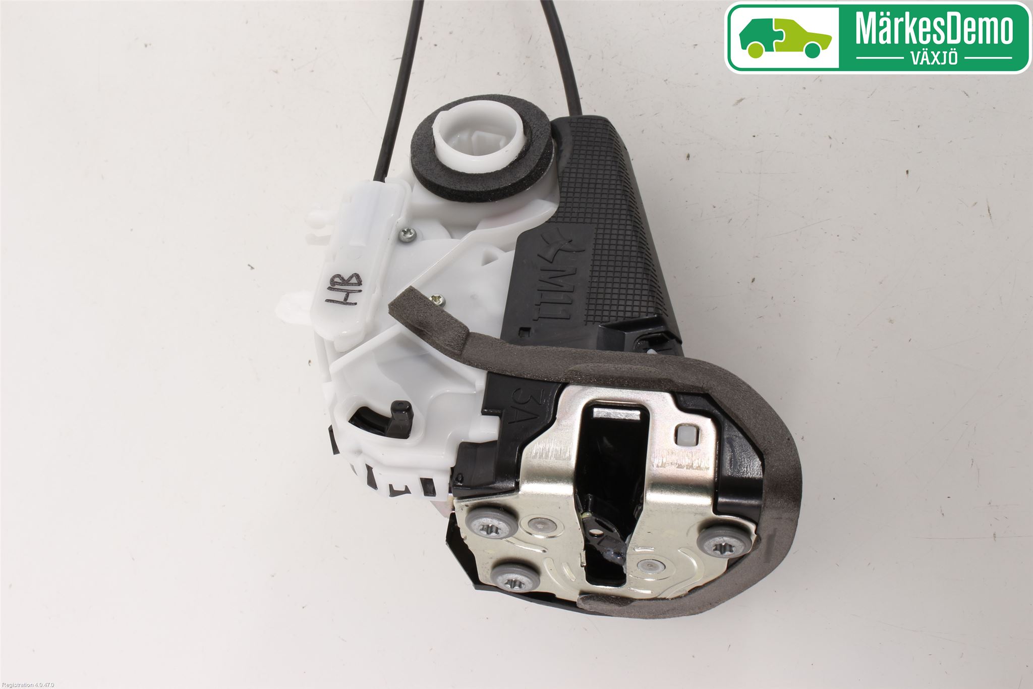 Toyota YARIS XP130 15-20 Låskista-Dörrlås