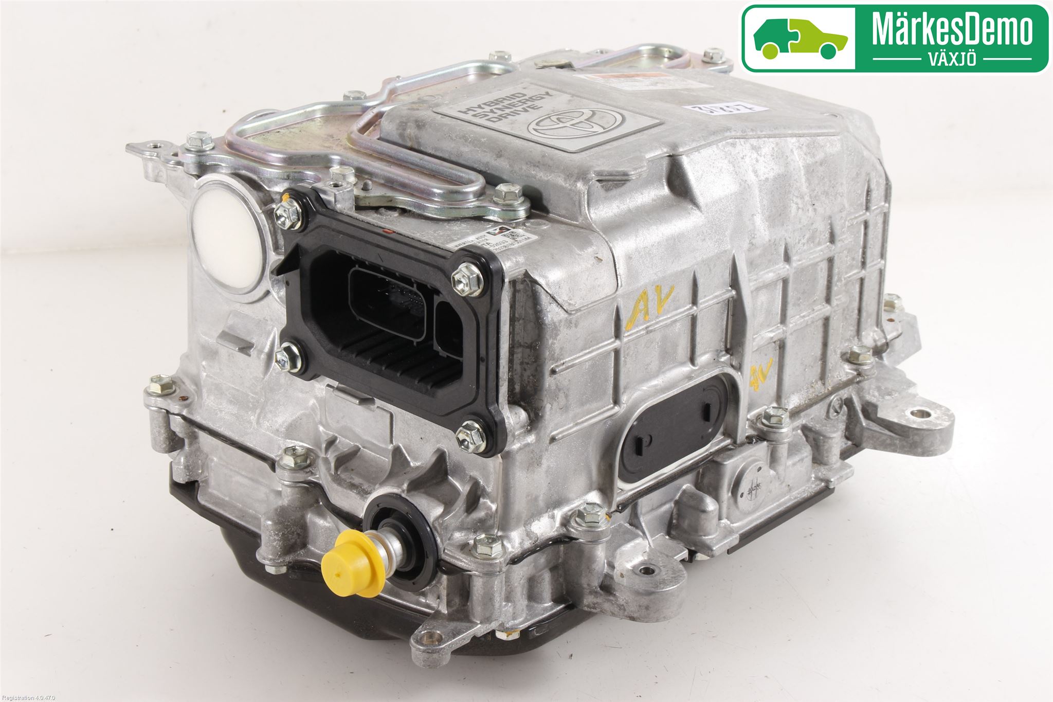 Toyota YARIS XP130 15-20 Hybridconverter