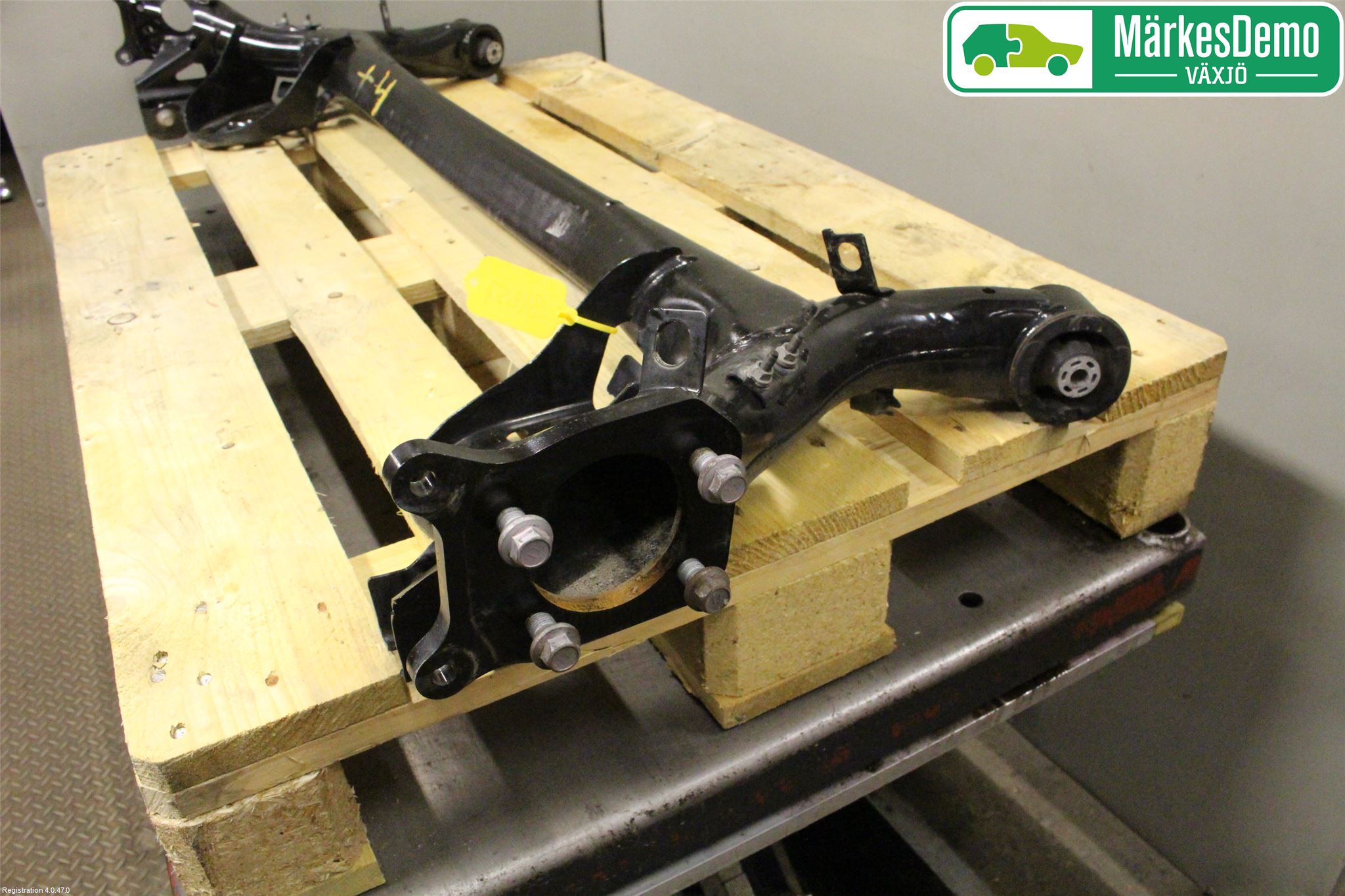 Toyota YARIS XP130 15-20 Bakaxelbalk