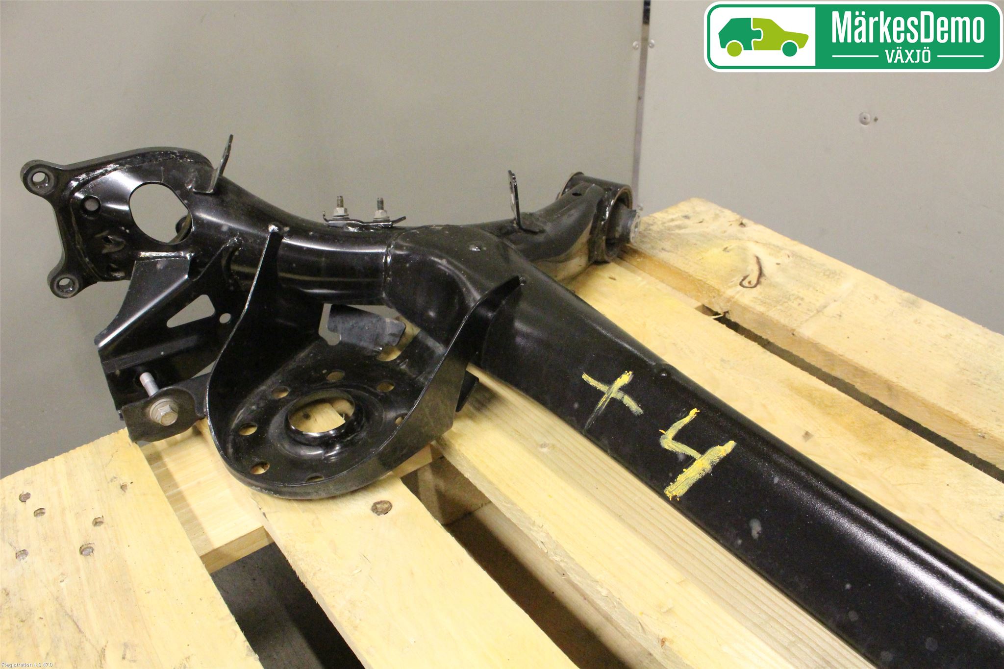 Toyota YARIS XP130 15-20 Bakaxelbalk