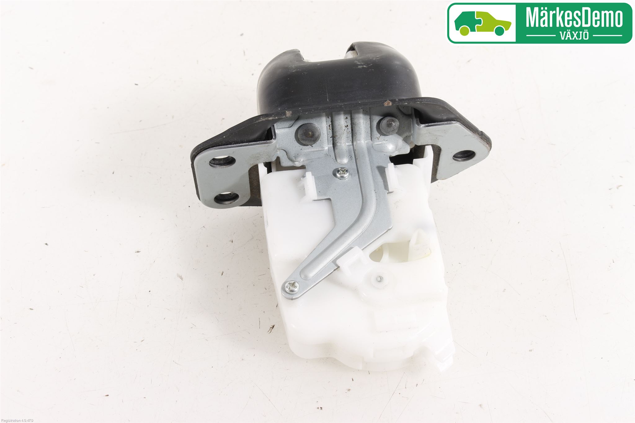 Nissan JUKE 10-14 Låskista Baklucka