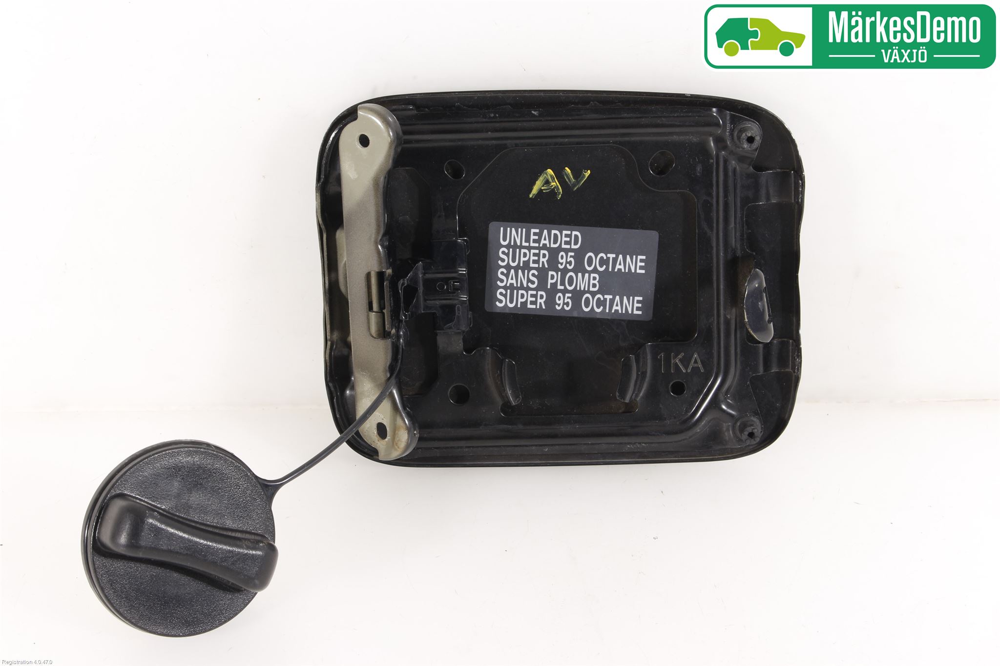 Nissan JUKE 10-14 Tanklucka