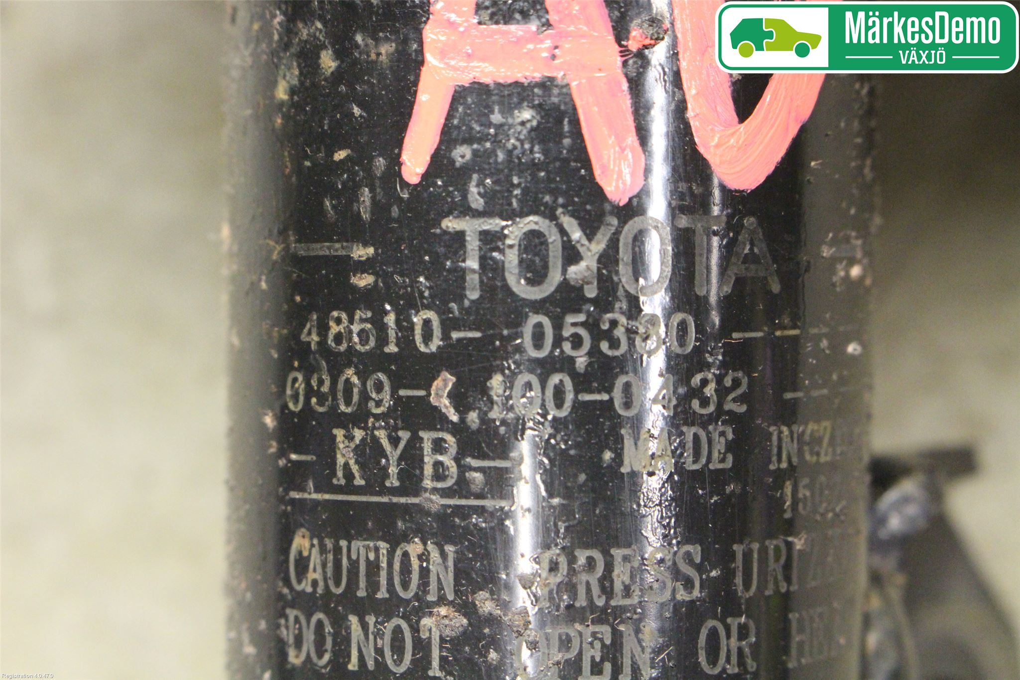 Toyota AVENSIS 16-18 Fjäderben Fram Höger