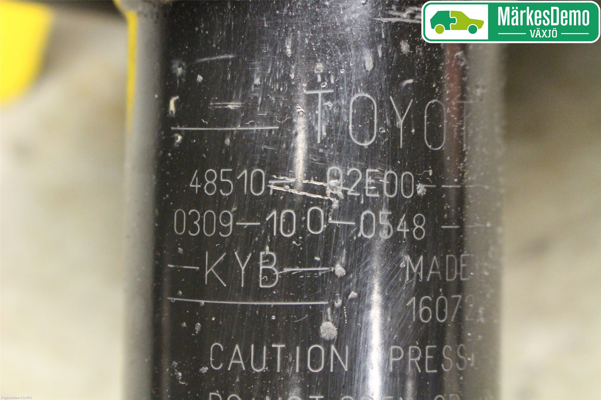 Toyota AURIS 13-19 Fjäderben Fram Höger